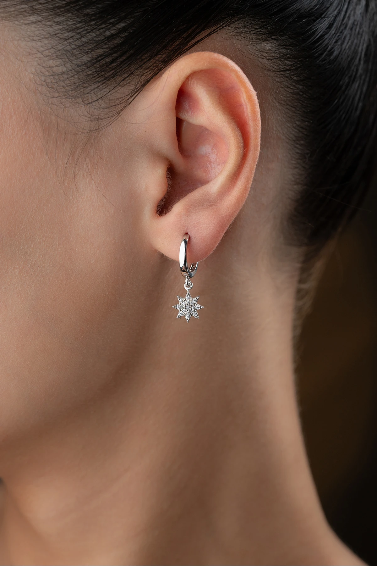 Gümüş Halkalı Taşlı Yıldız Küpe