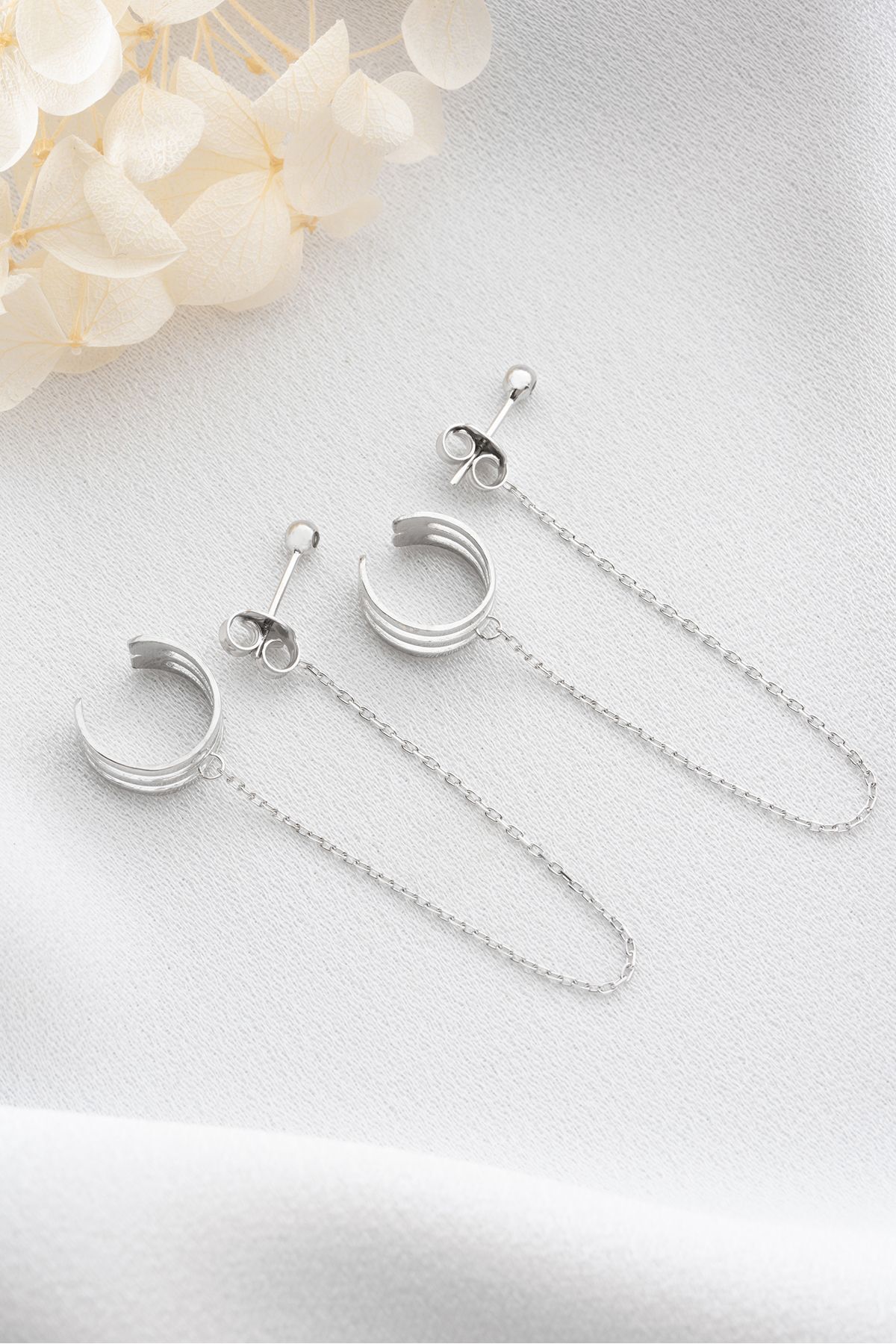 Gümüş Sallantılı Kıkırdak Küpe