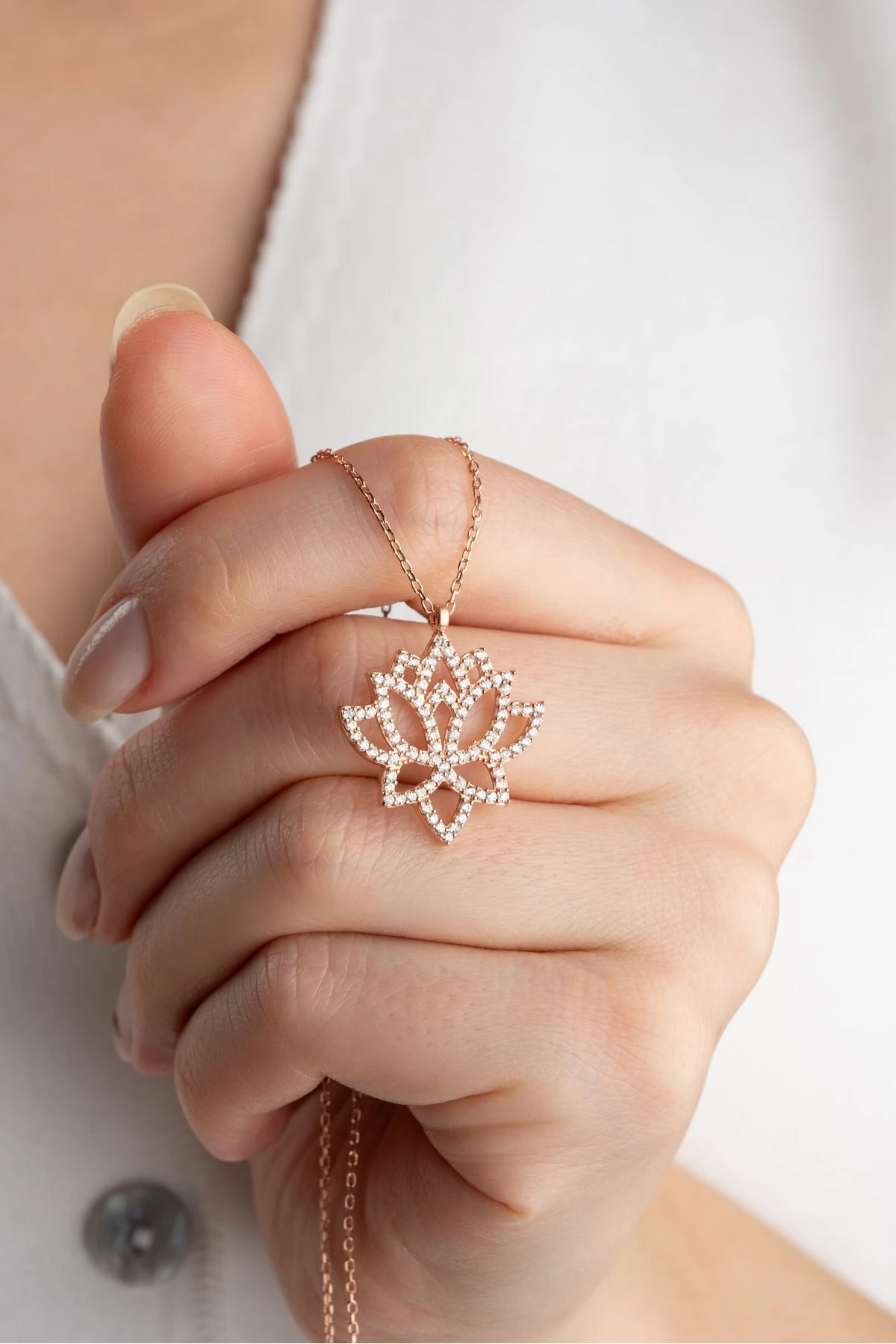 Gümüş Rose Lotus Çiçeği Kolye