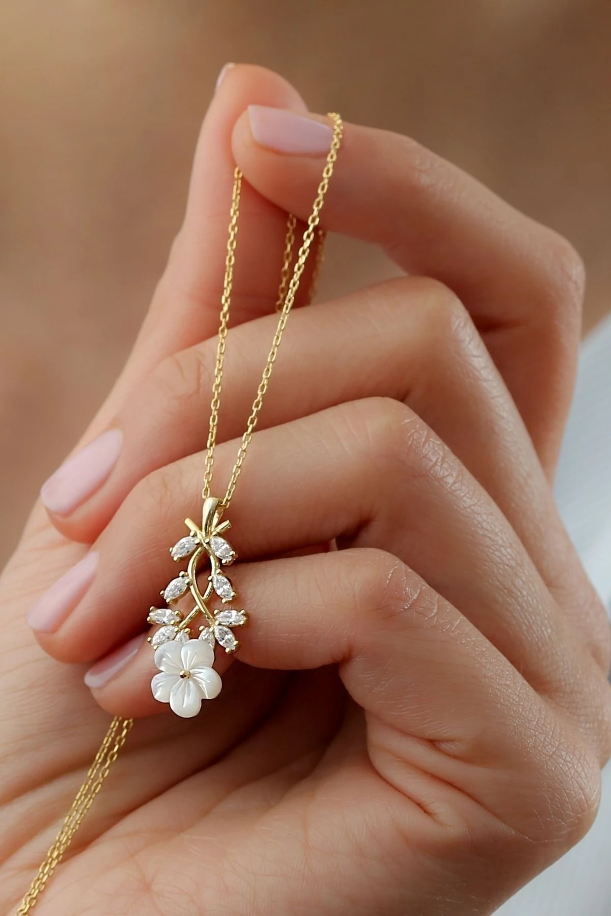 Gold Zirkon Taşlı Sedefli Gümüş Kolye