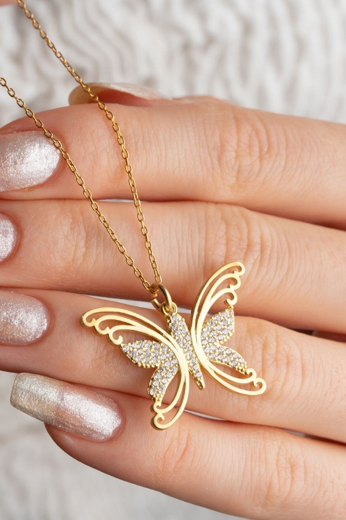 Gümüş Kelebek Kolye