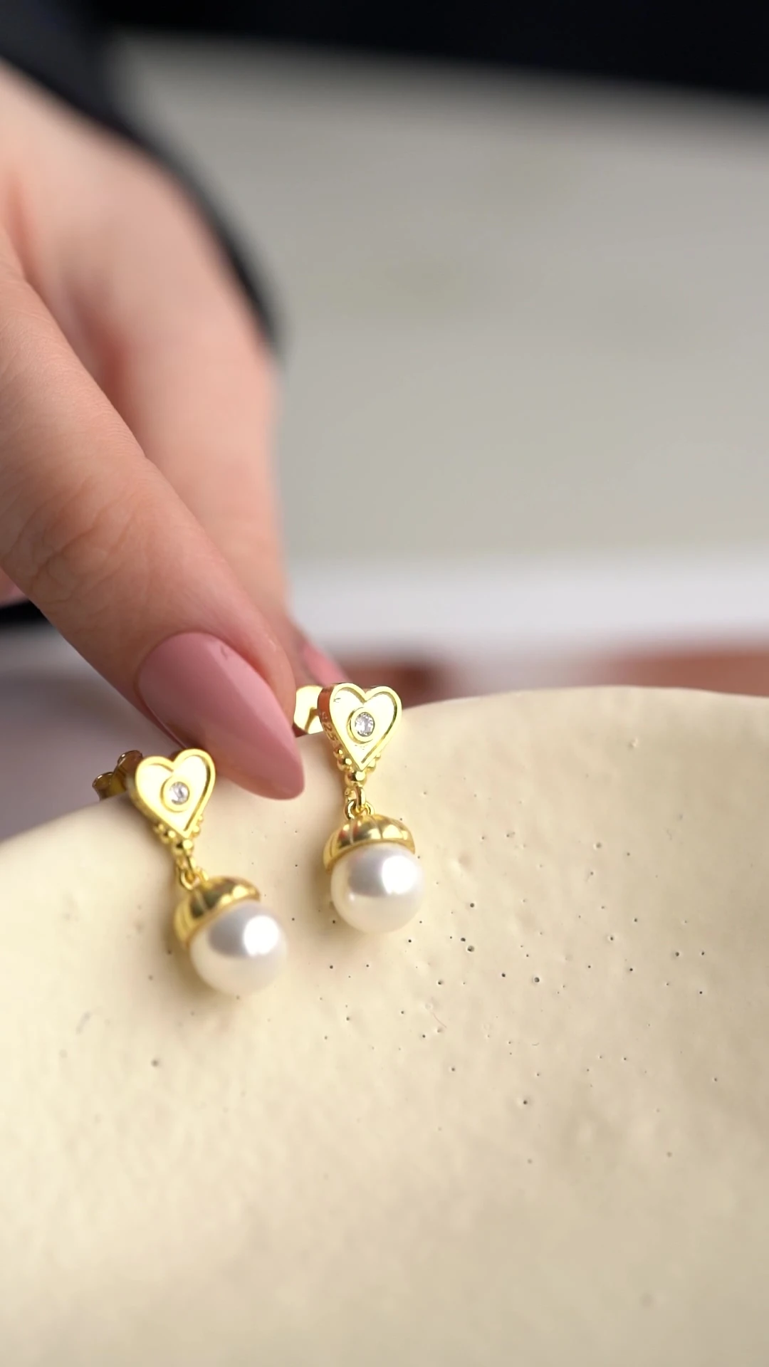 Gümüş incili Kalpli Gold Küpe