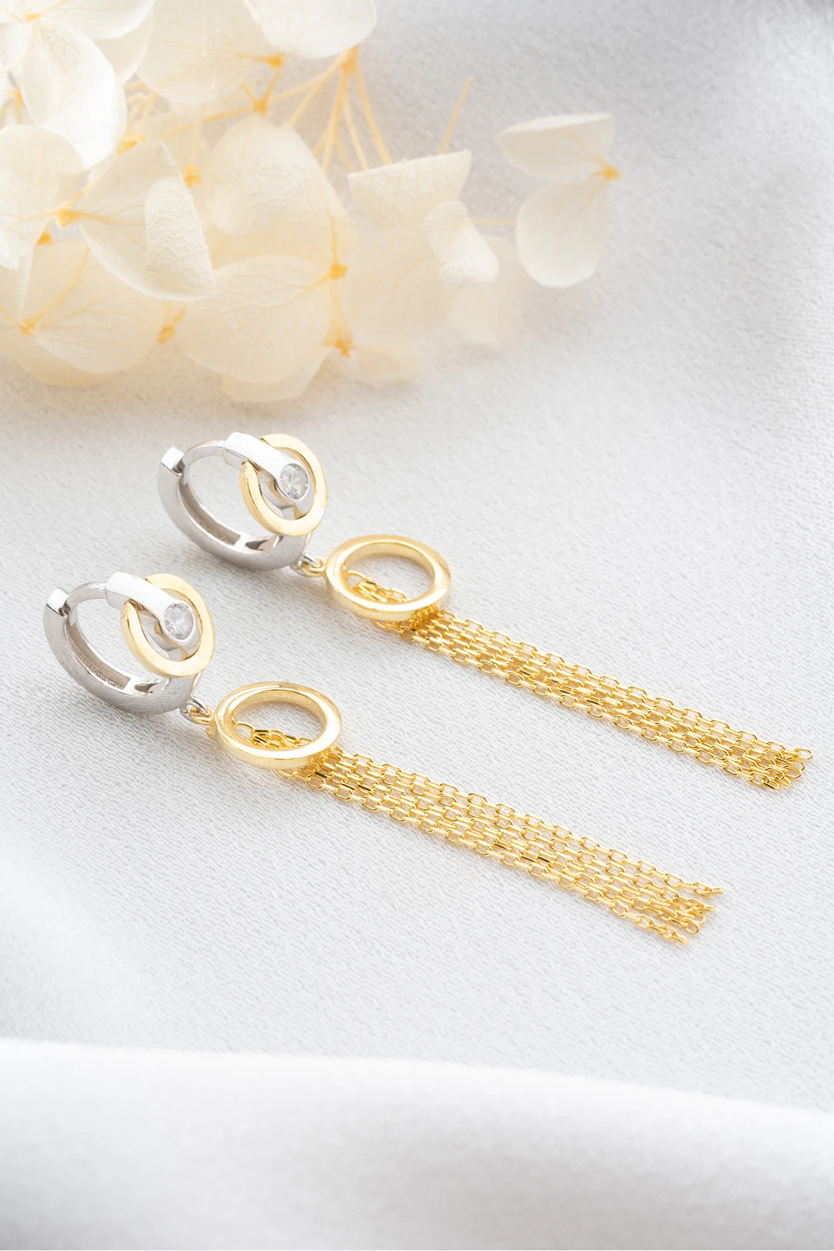 Gümüş Sallantılı Trend Küpe