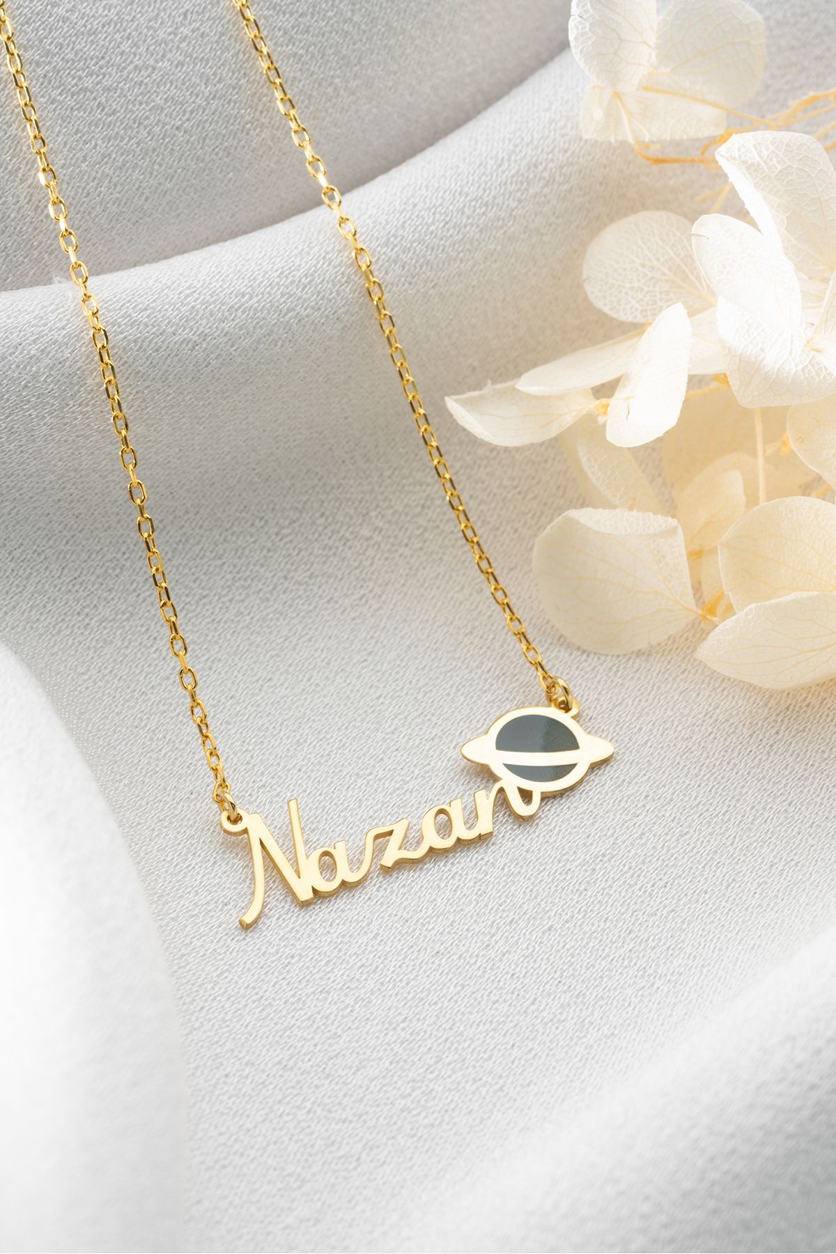 Gümüş İsimli Gezegen Kolye