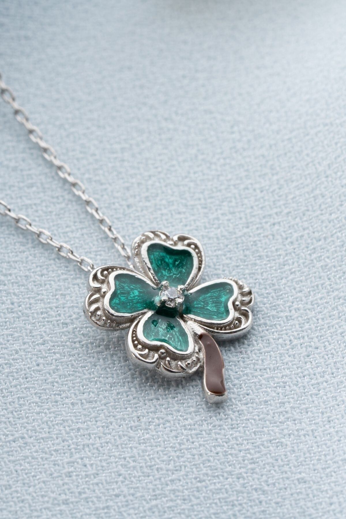 Gümüş Yonca Kolye