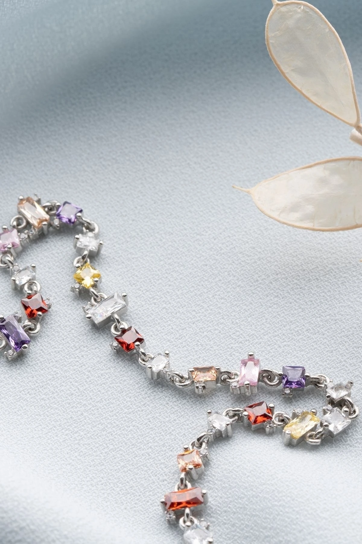 Gümüş Renkli Baget Taşlı Bileklik