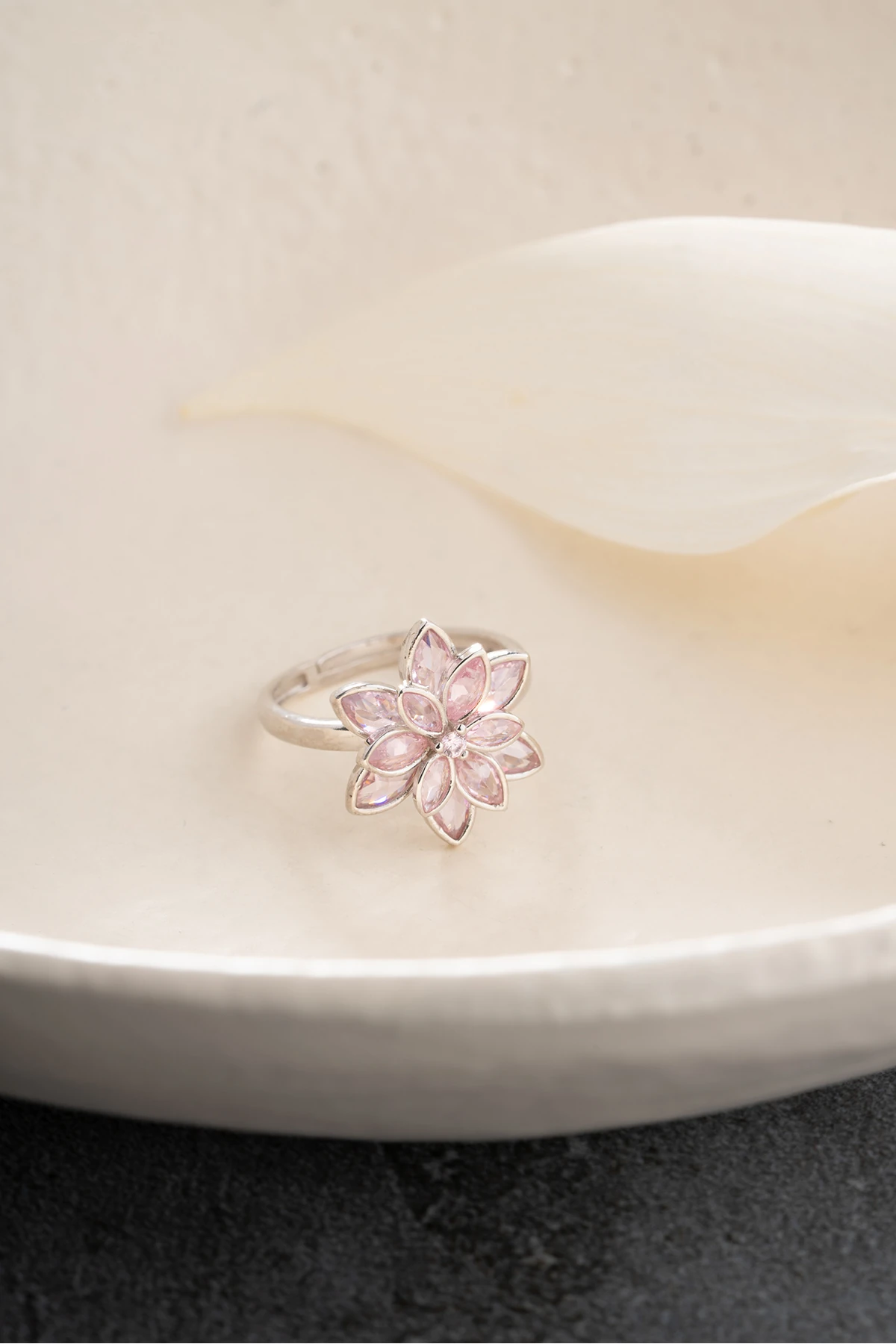 Gümüş Lotus Yüzük