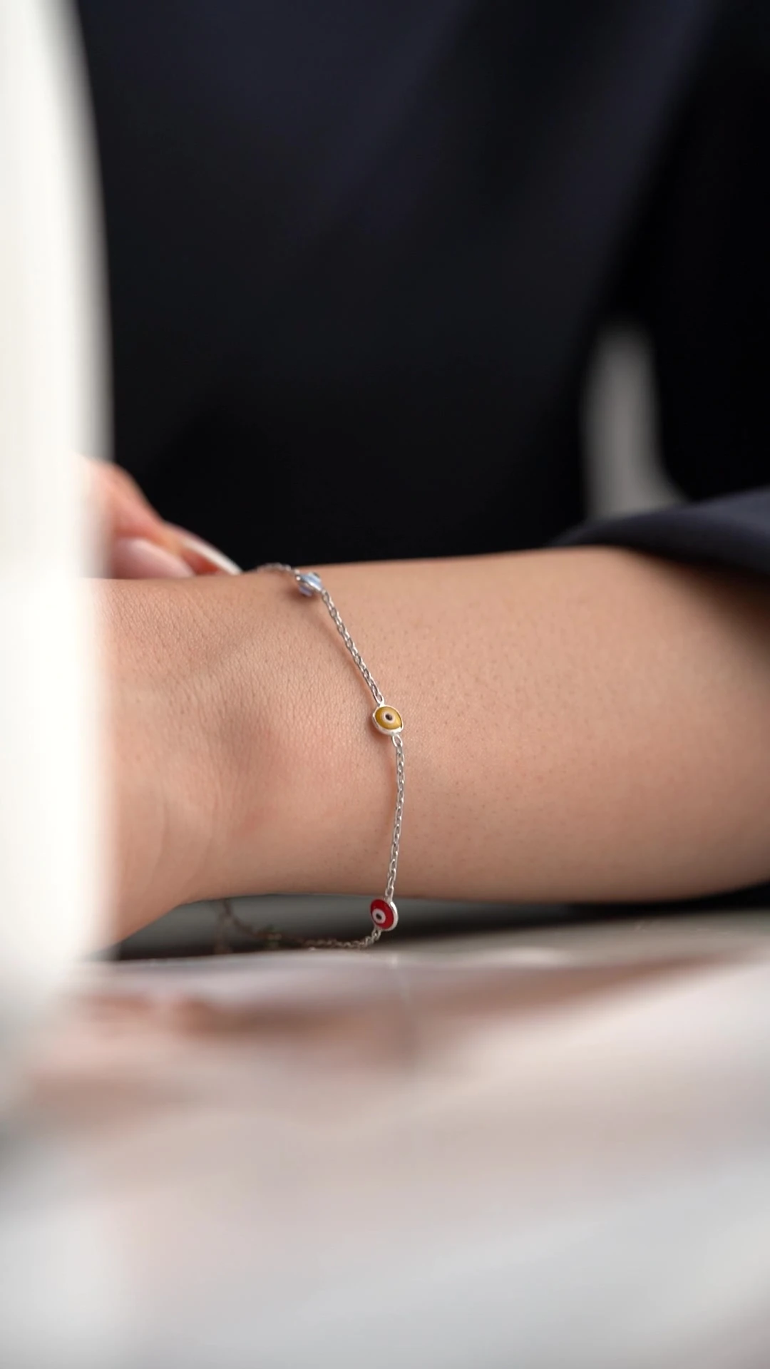 Gümüş Renkli Nazarlı Bileklik