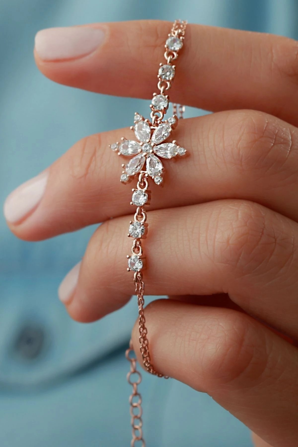 Rose Beyaz Taşlı Lotus Gümüş Bileklik