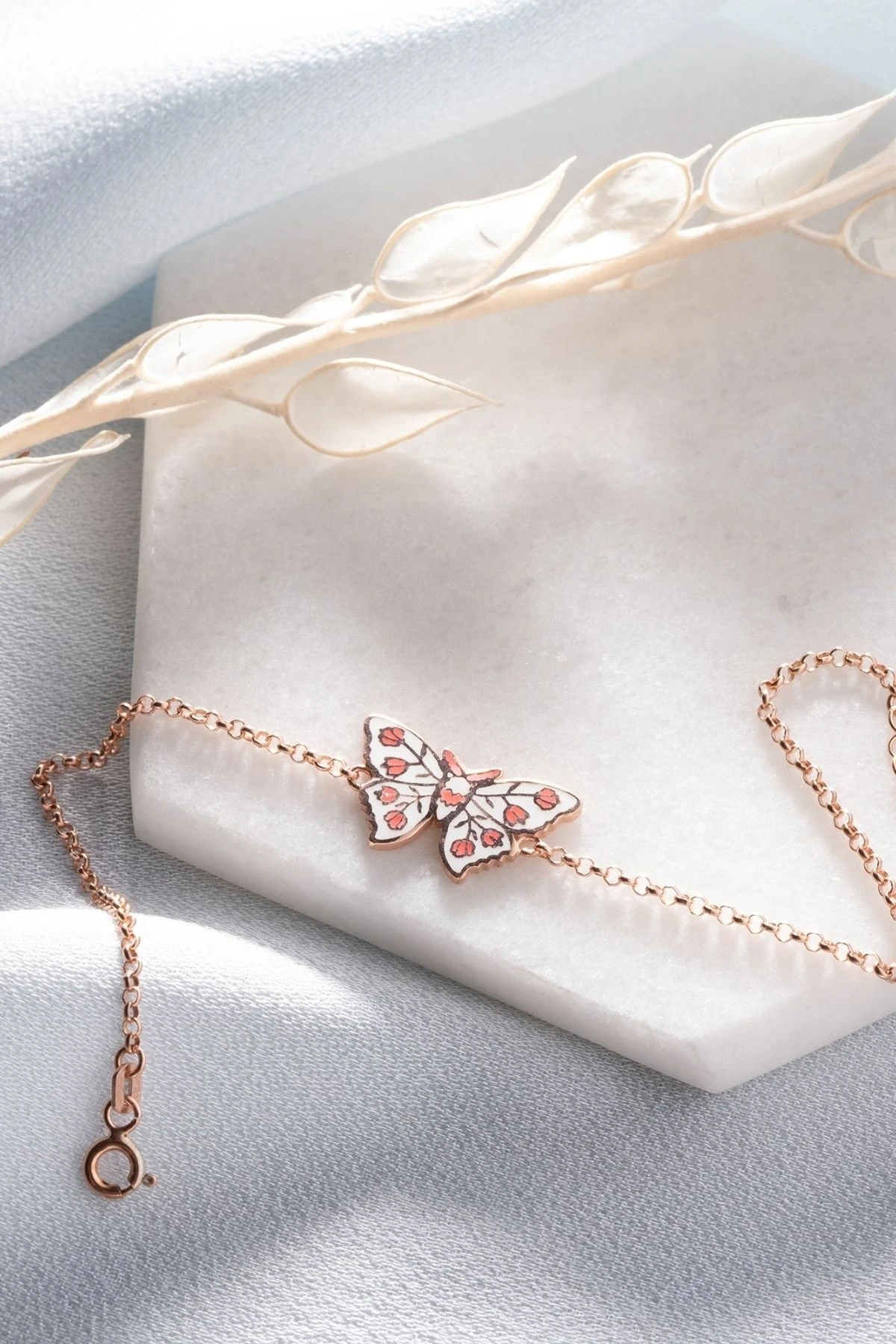 Gümüş Renkli Kelebek Bileklik