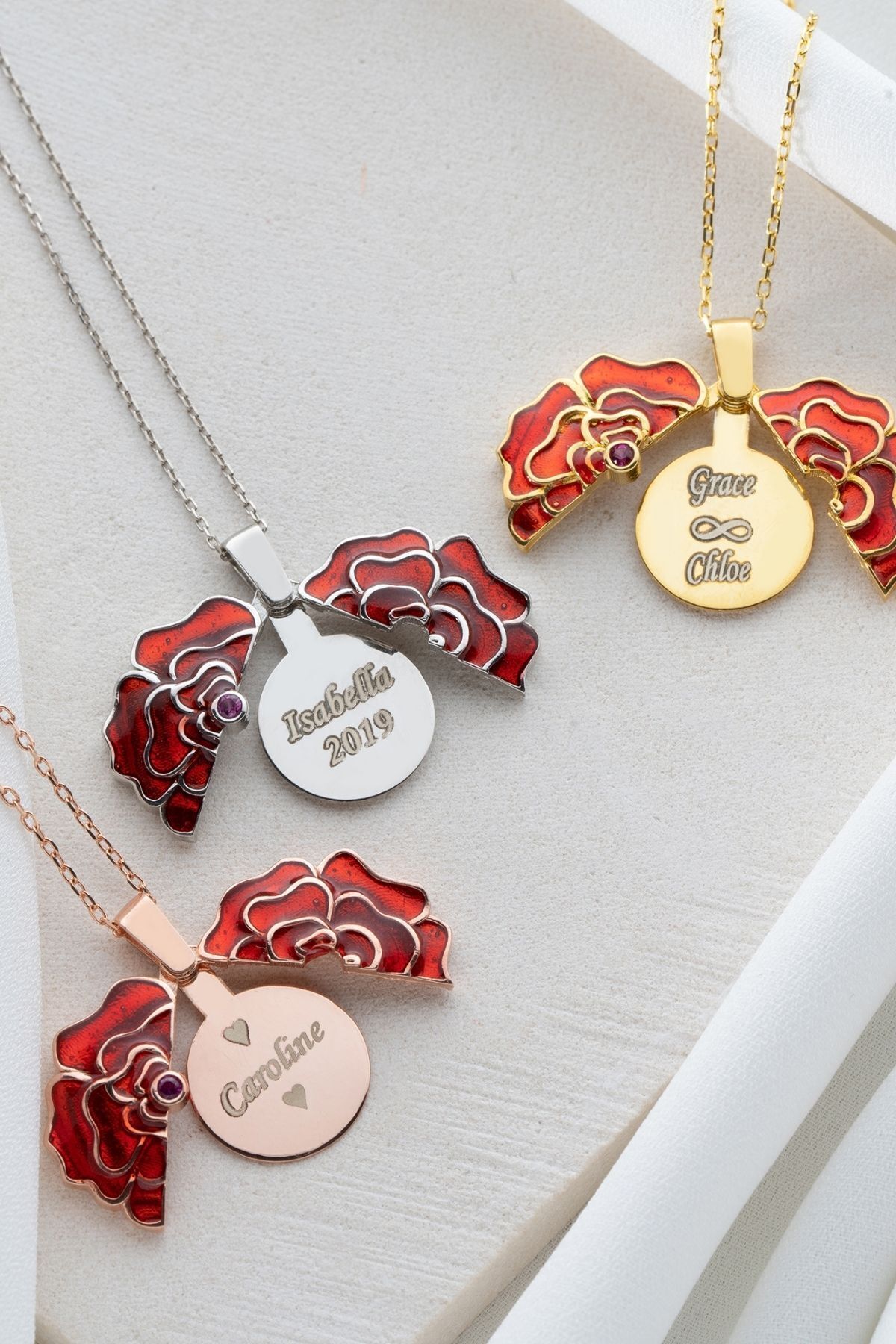 Gümüş Kişiye Özel Isimli Açılan Gül Kolye