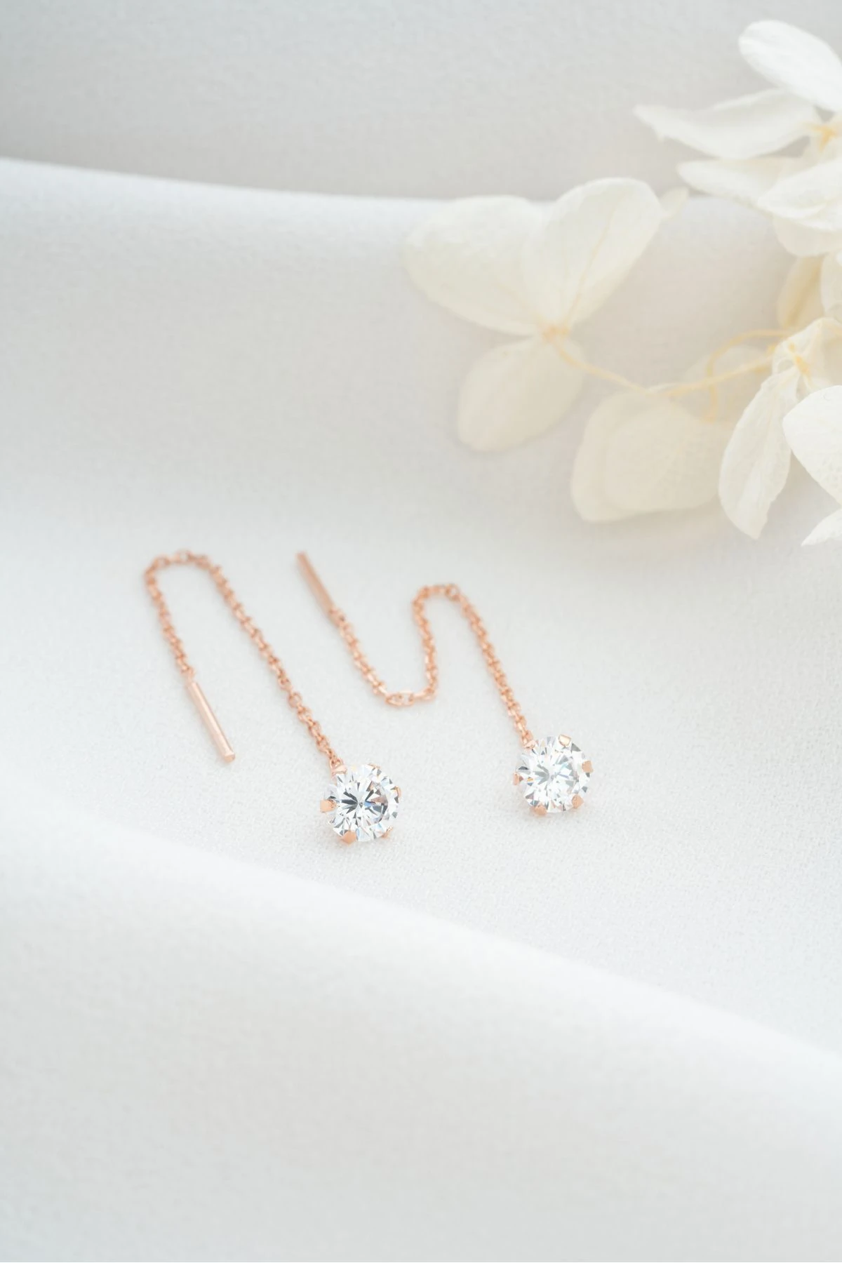 Gümüş Tektaşlı Zincir Küpe