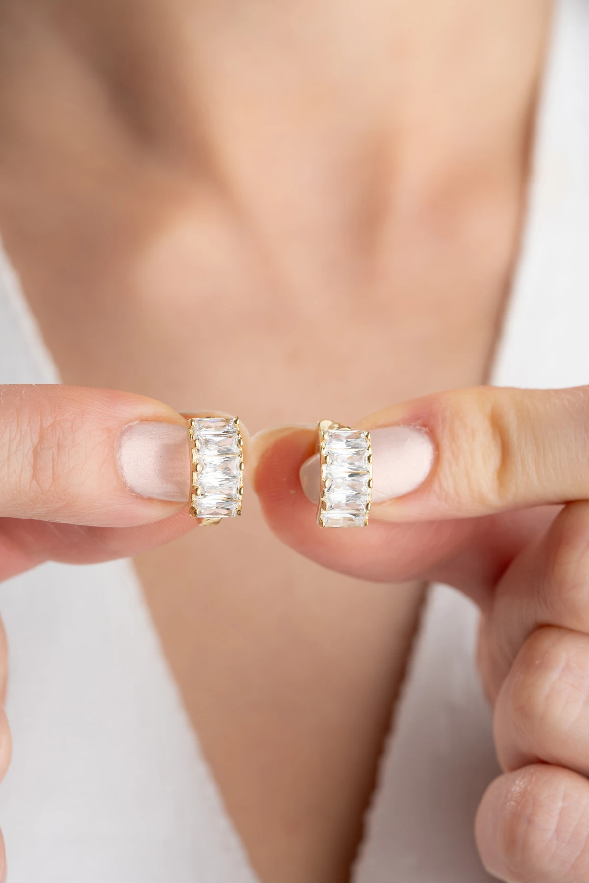 Gümüş Baget Taşlı Halka Küpe