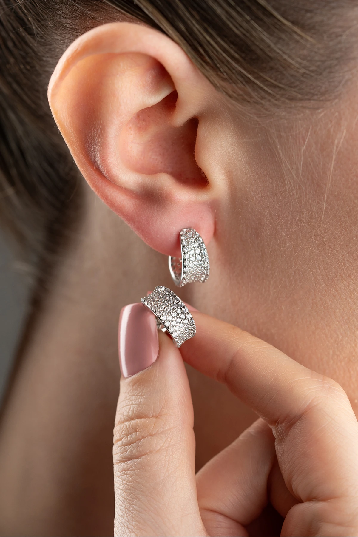 Gümüş Taşlı Halka Küpe