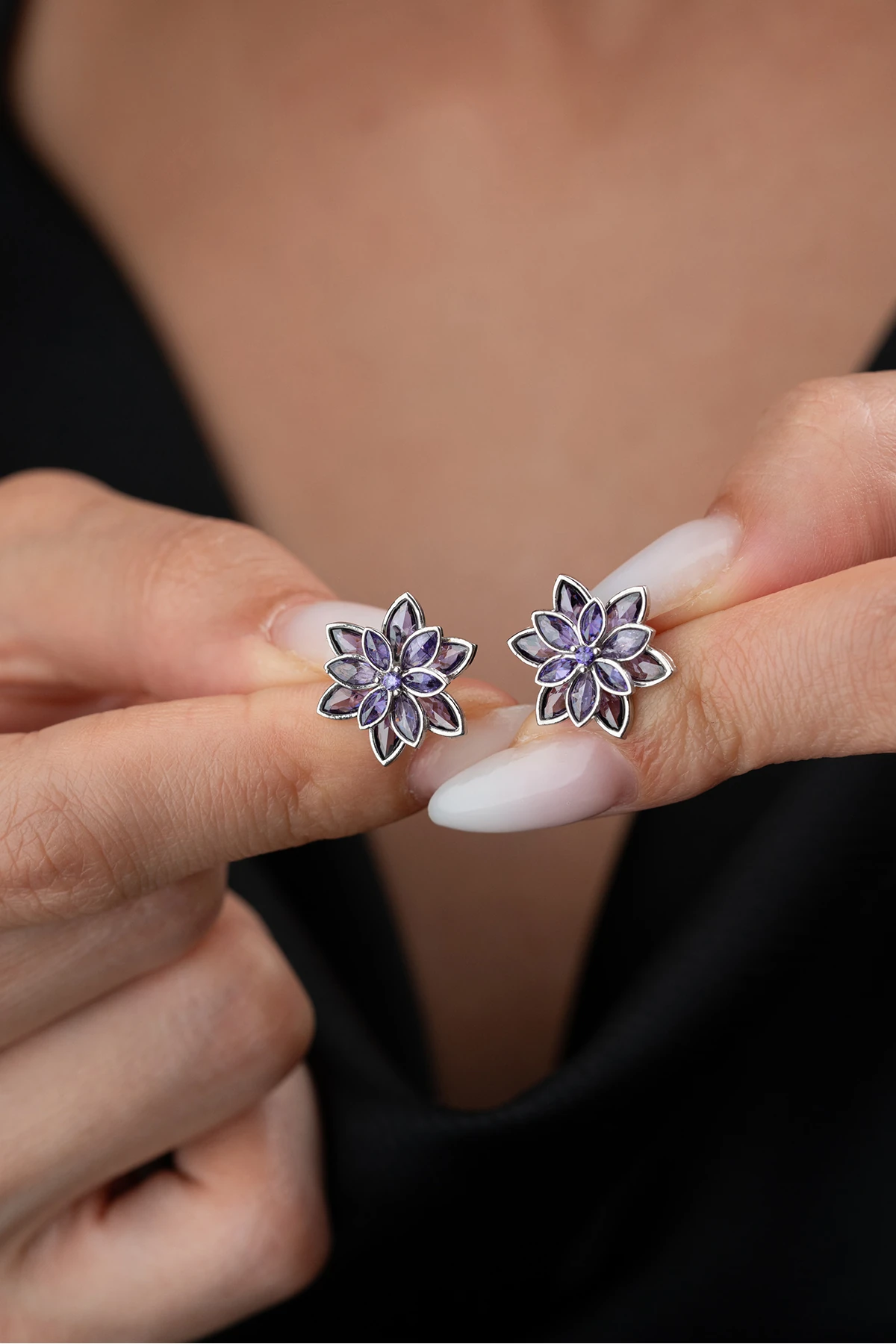 Gümüş Mor Taşlı Lotus Küpe