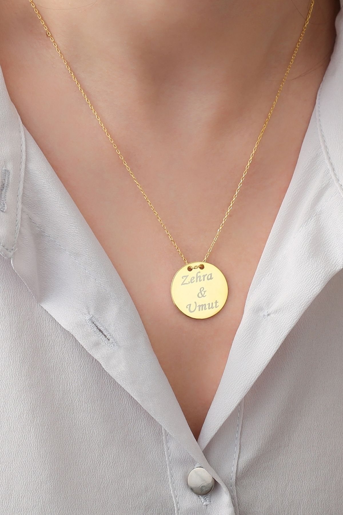 Gümüş Kişiye Özel Isimli Yuvarlak Plaka Kolye