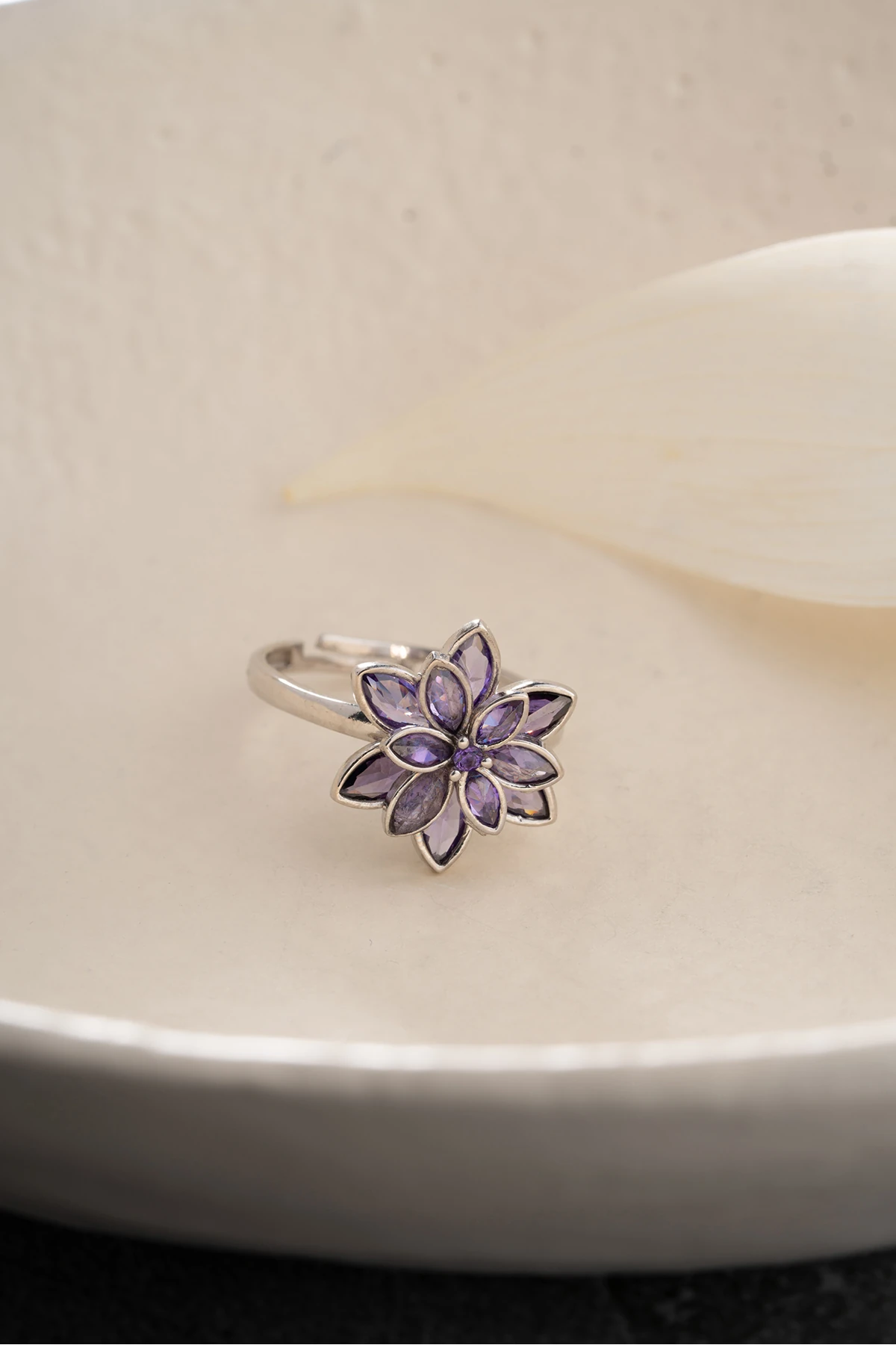 Gümüş Lotus Yüzük