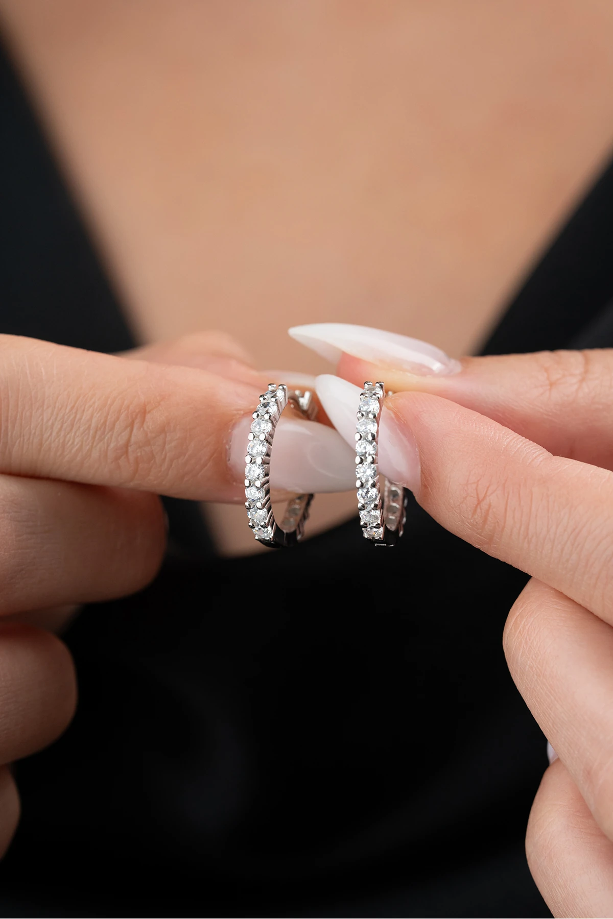 Gümüş Taşlı Halka Küpe