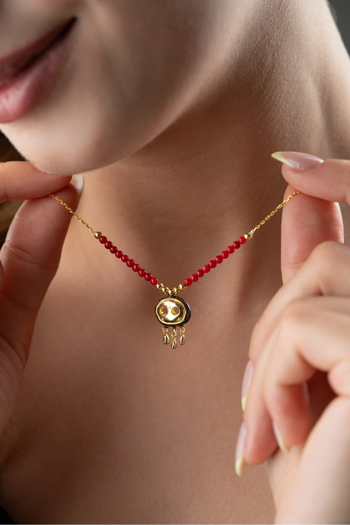 Gümüş Boncuklu Süryani Gözü Kolye