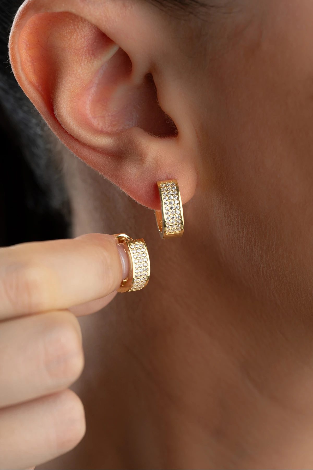 Gümüş Üç Sıra Taşlı Küpe