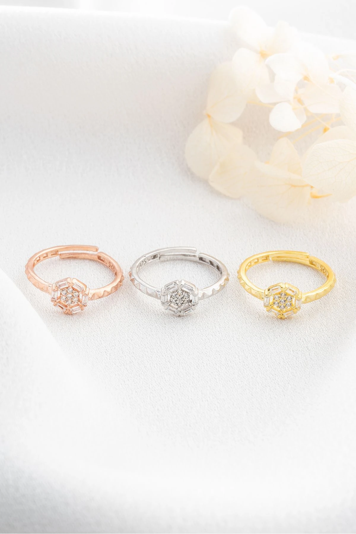 Gümüş Zirkon Taşlı Yüzük