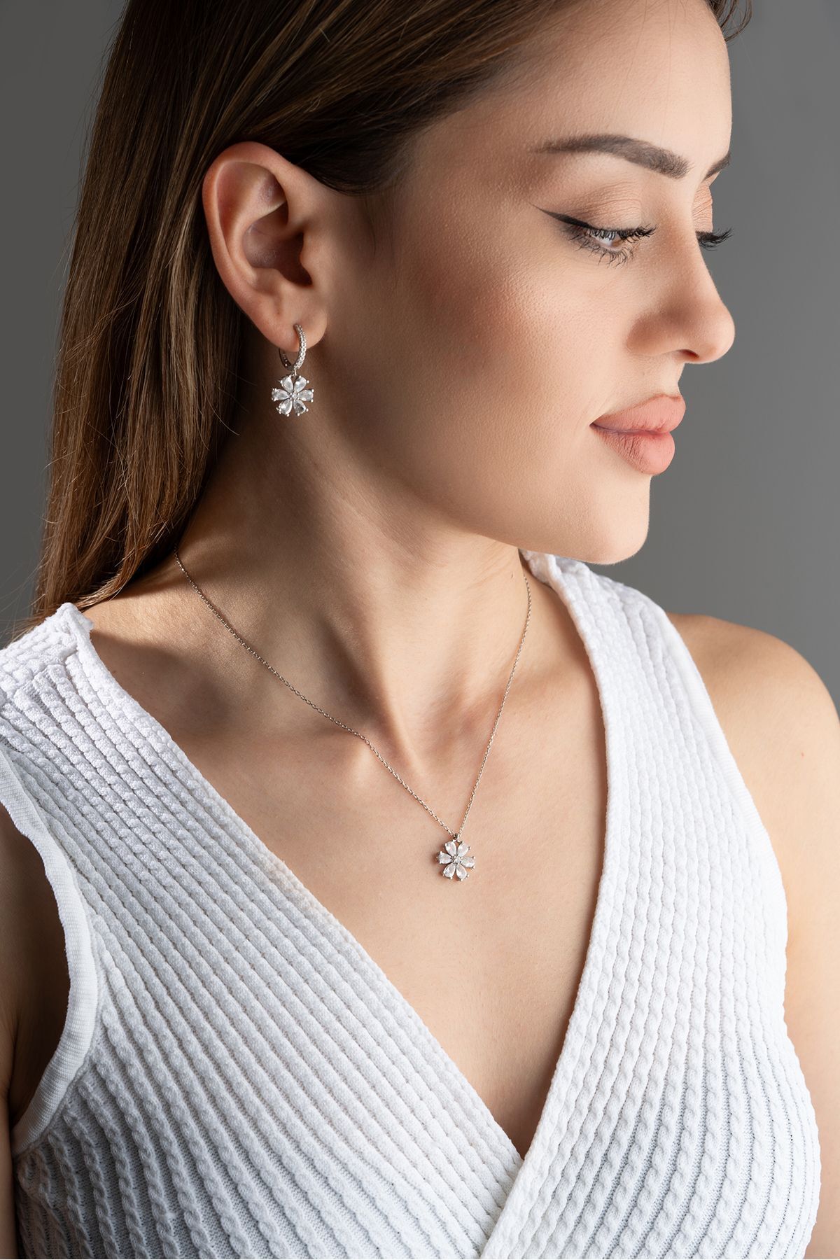 Gümüş Beyaz Lotus Çiçeği Kolye Küpe Seti