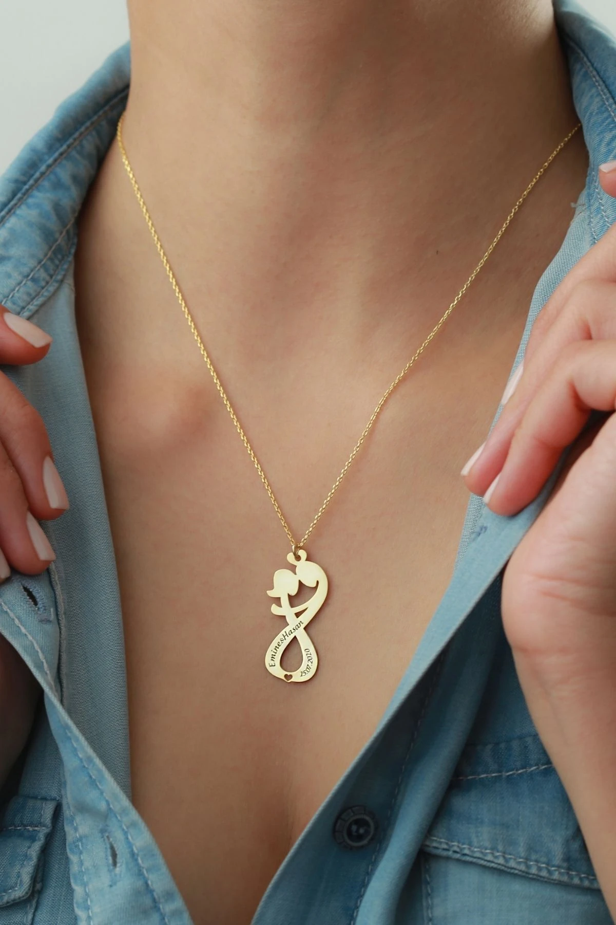 Gümüş Isimli Sonsuz Çift Kolye