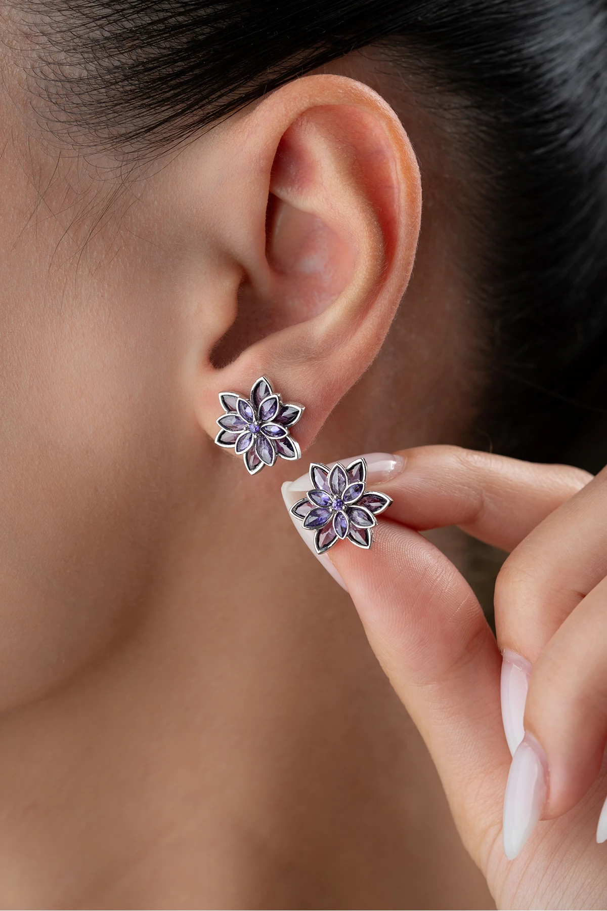 Gümüş Mor Taşlı Lotus Küpe