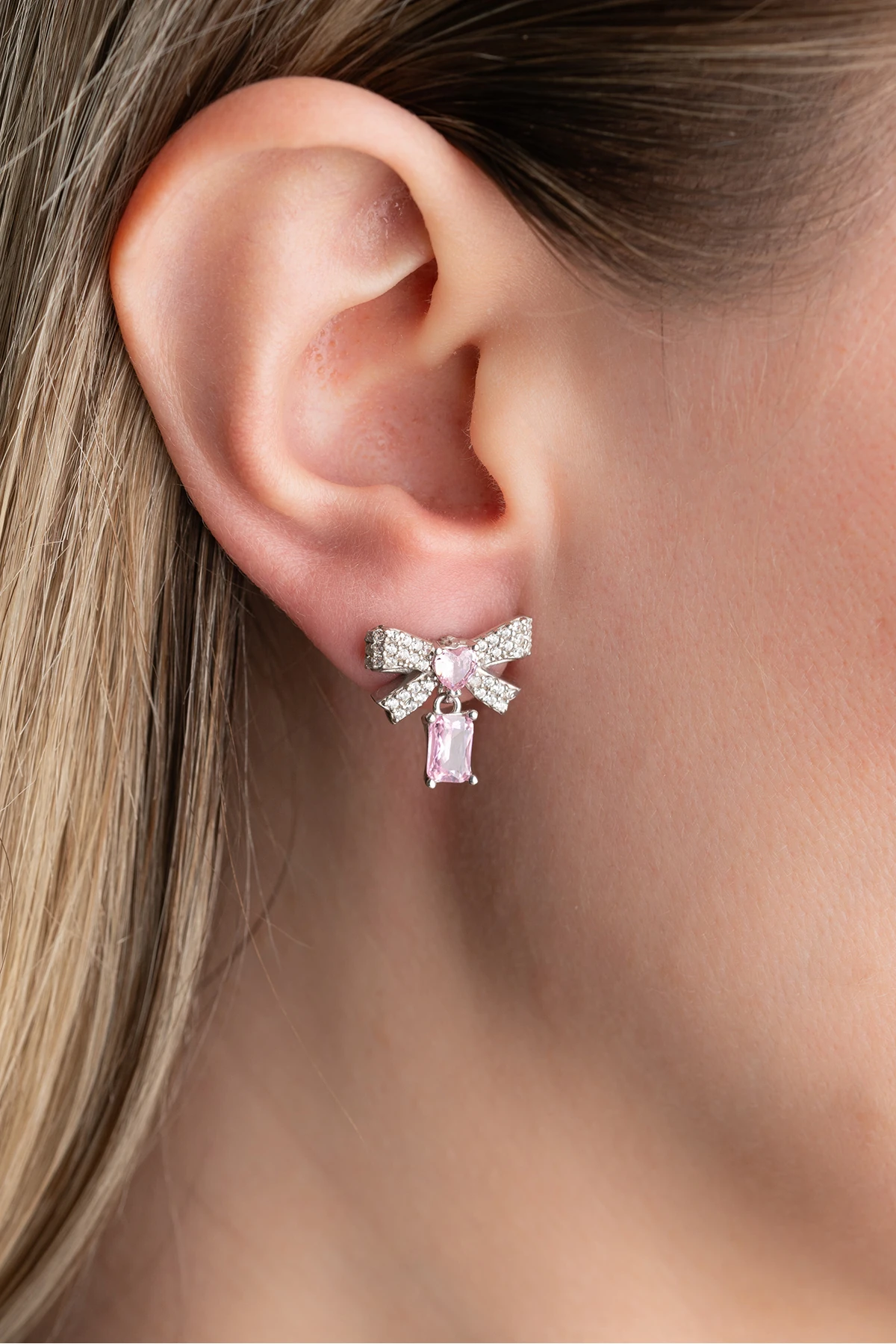 Gümüş Kalpli Papyonlu Küpe