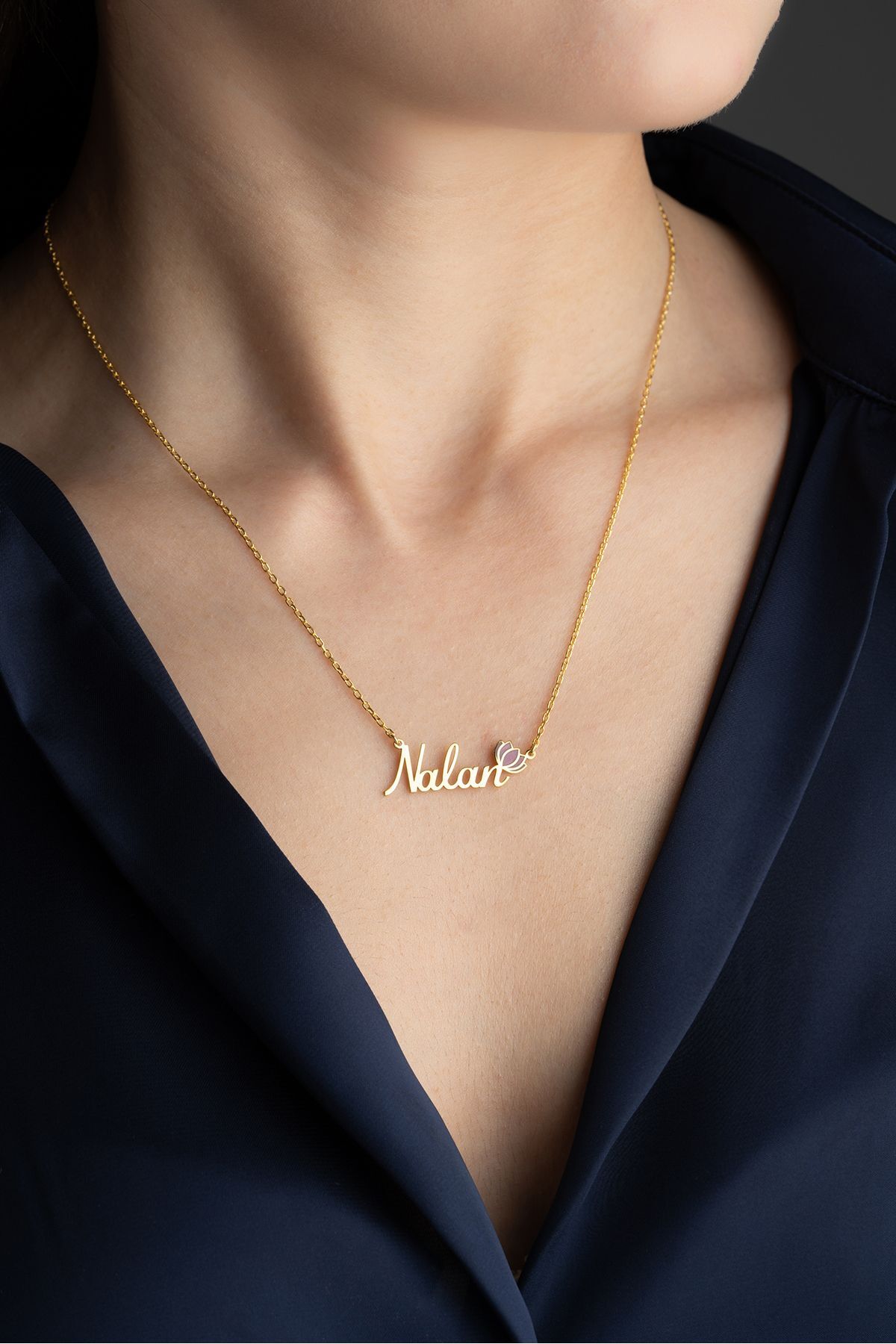 Gümüş İsimli Lale Kolye