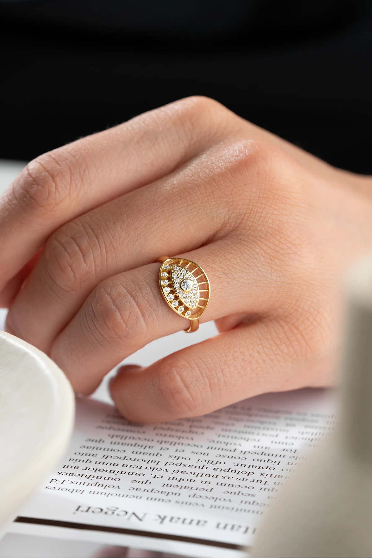 Gümüş Ayarlanabilir Zirkon Taşlı Göz Yüzük