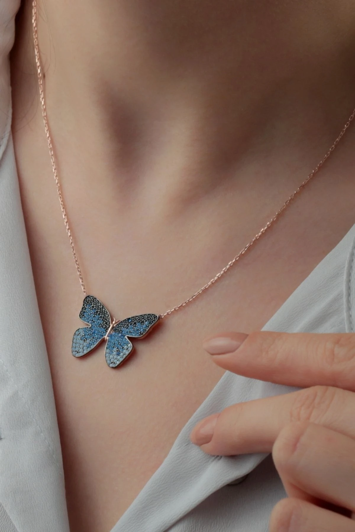 Gümüş Mavi Kelebek Kolye