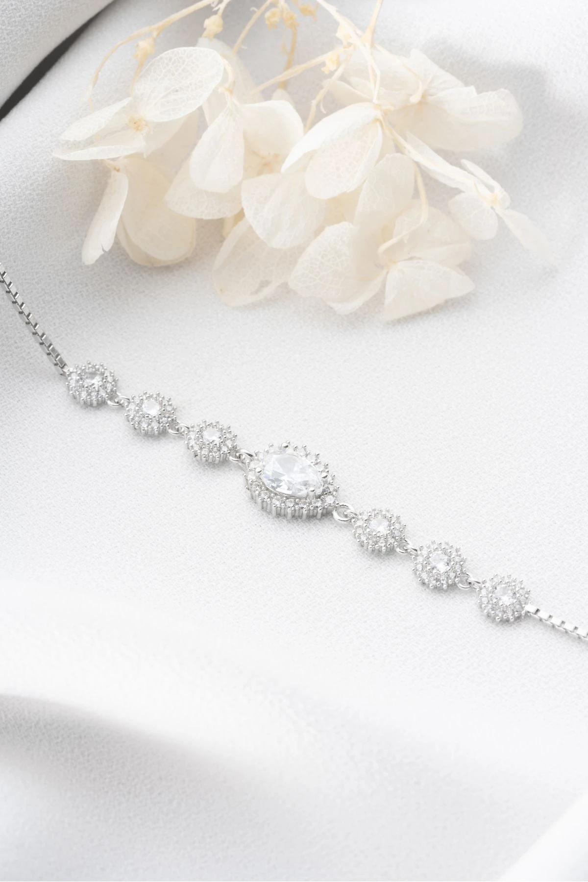 Gümüş Elmas Montür Damla Bileklik