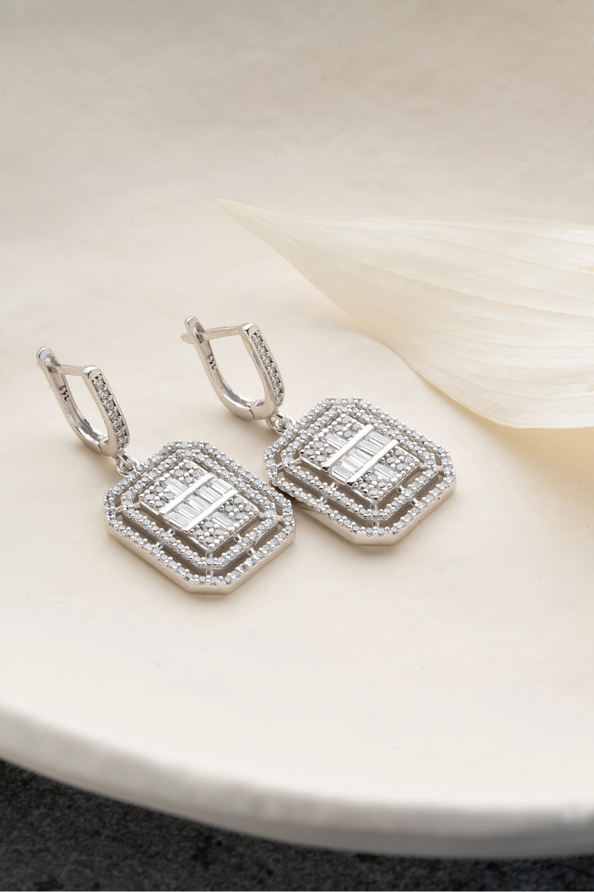 Gümüş Baget Küpe