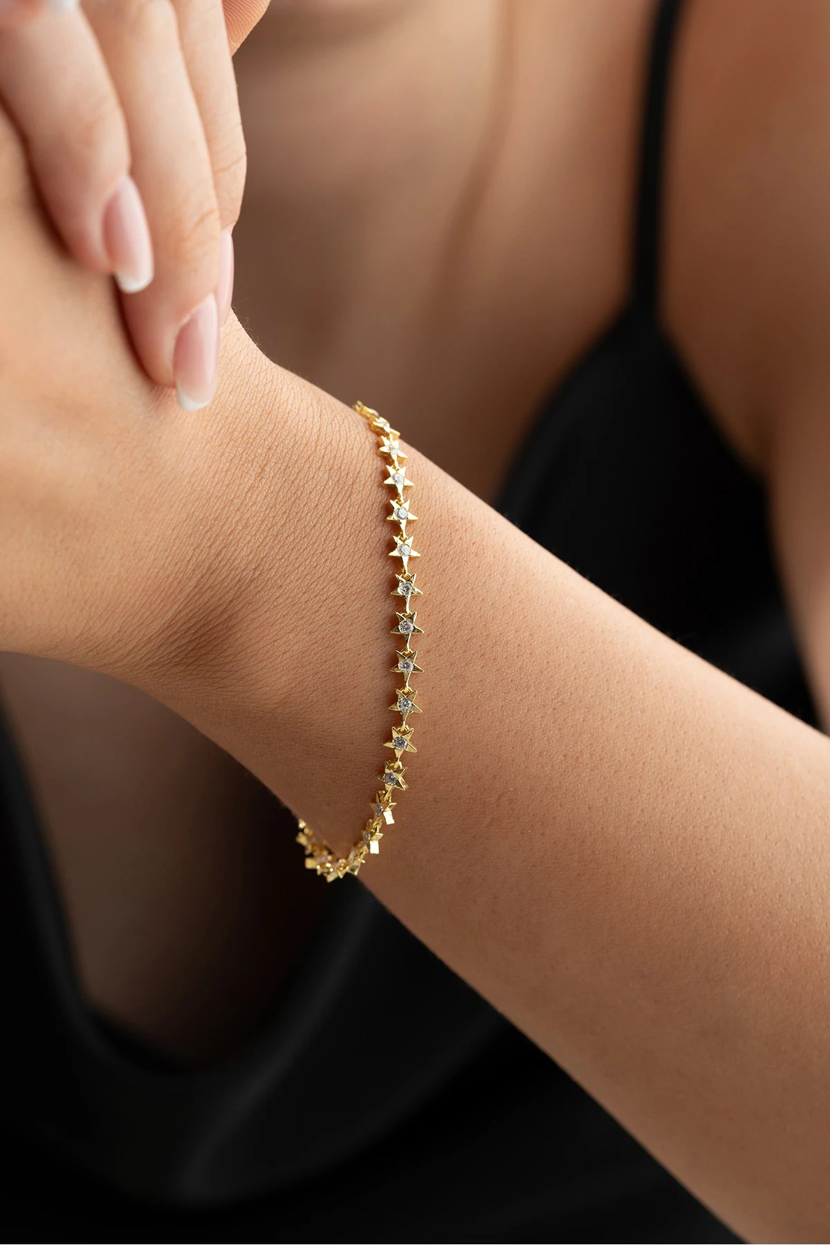 Gümüş Yıldızlı Model Bileklik