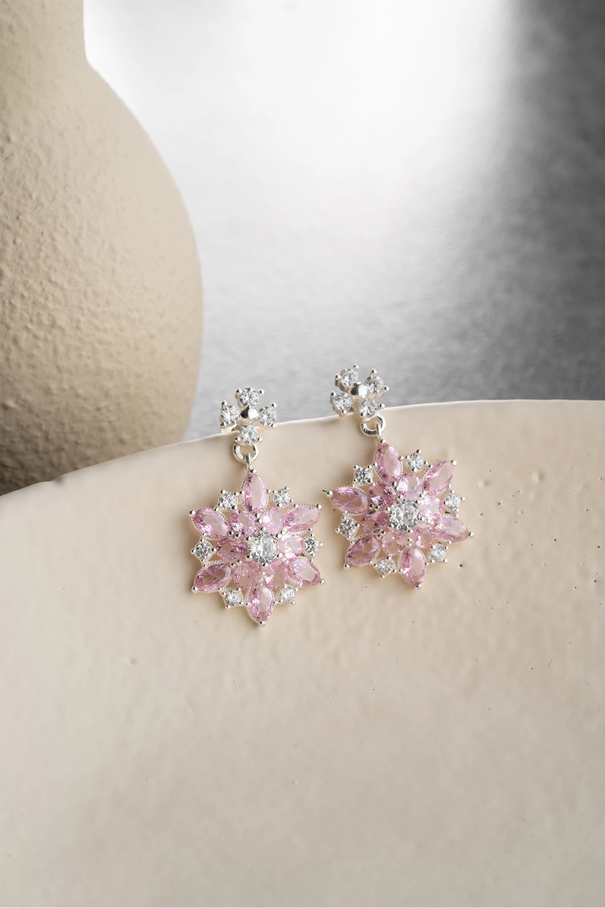 Gümüş Pembe Oval Taşlı Lotus Küpe