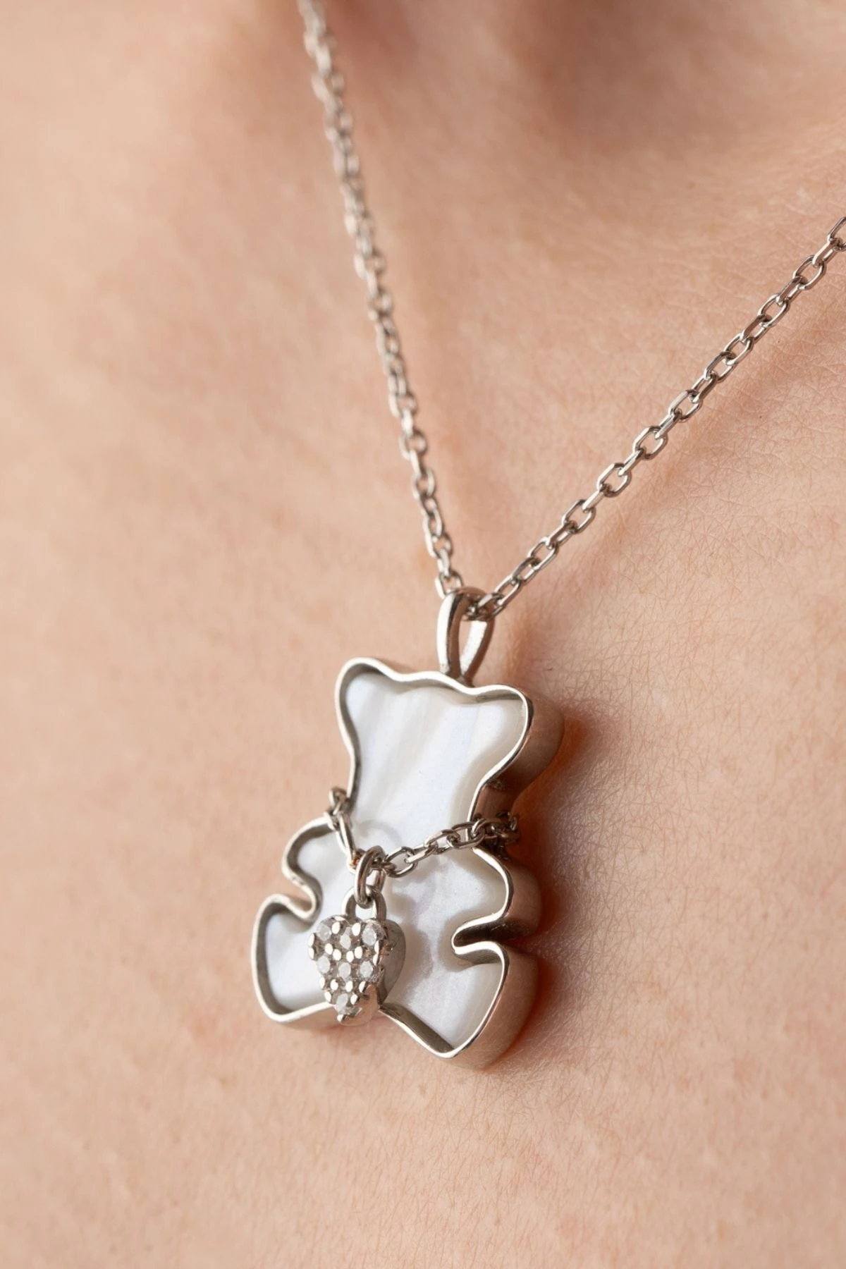 Gümüş Sedefli Ayıcık Kolye