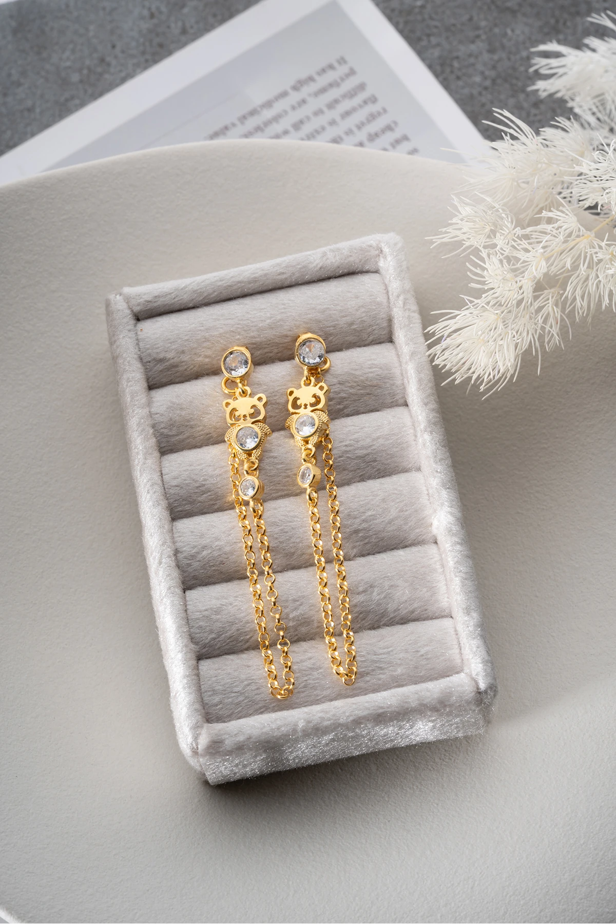 Gümüş Sallantılı Zincirli Panda Küpe