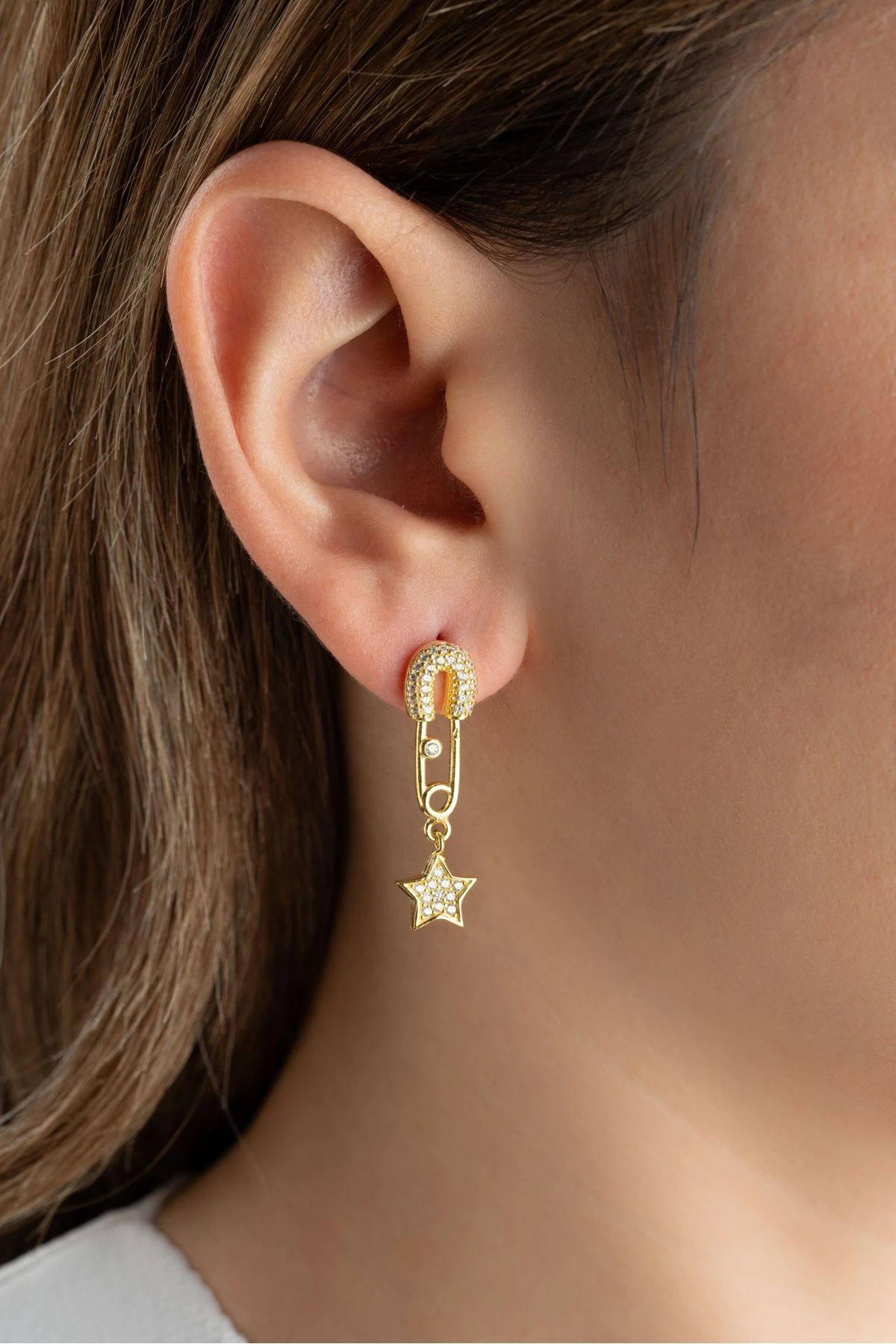 Gümüş Yıldızlı Çengelli Iğne Küpe