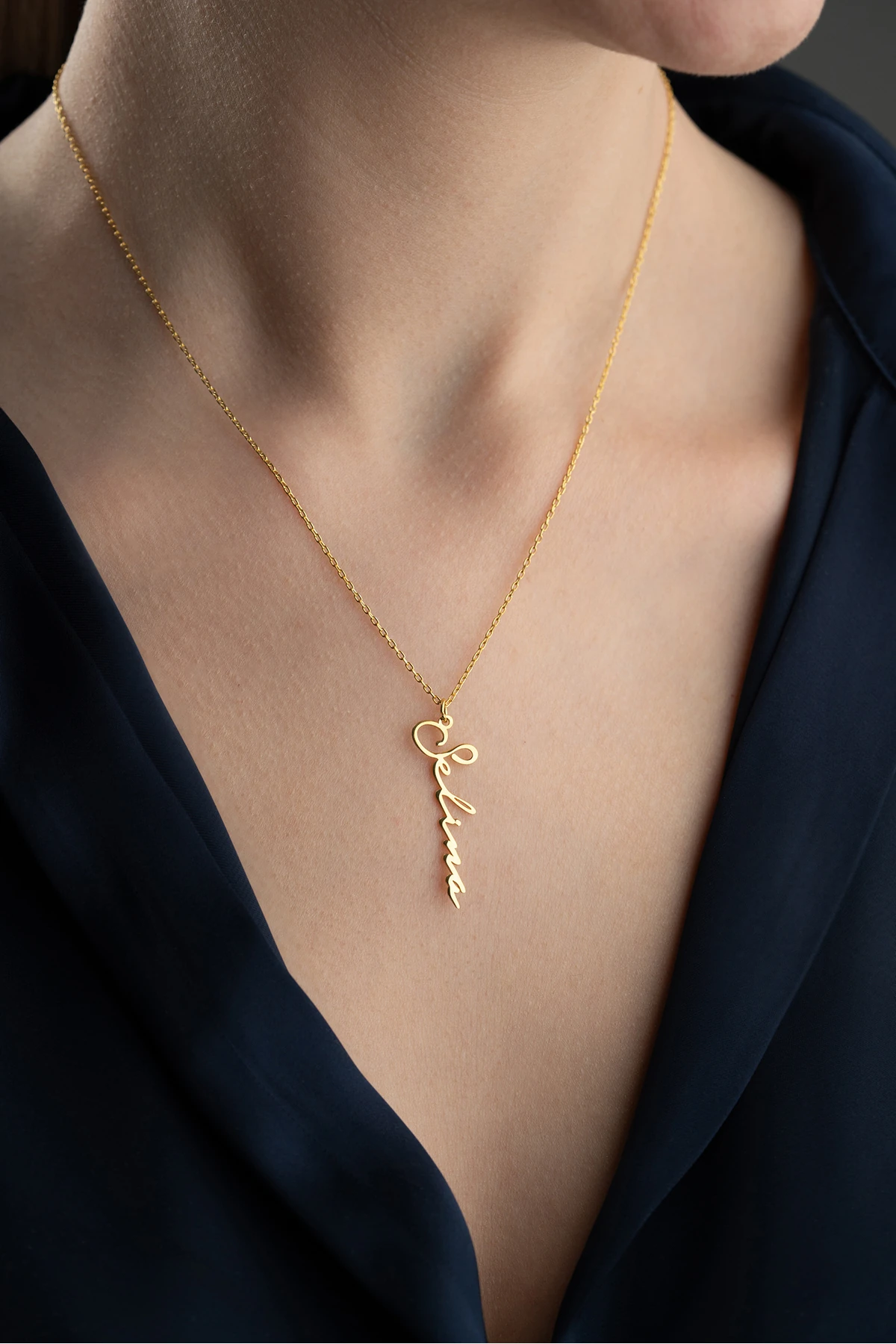 Gümüş Kişiye Özel İsimli Kolye