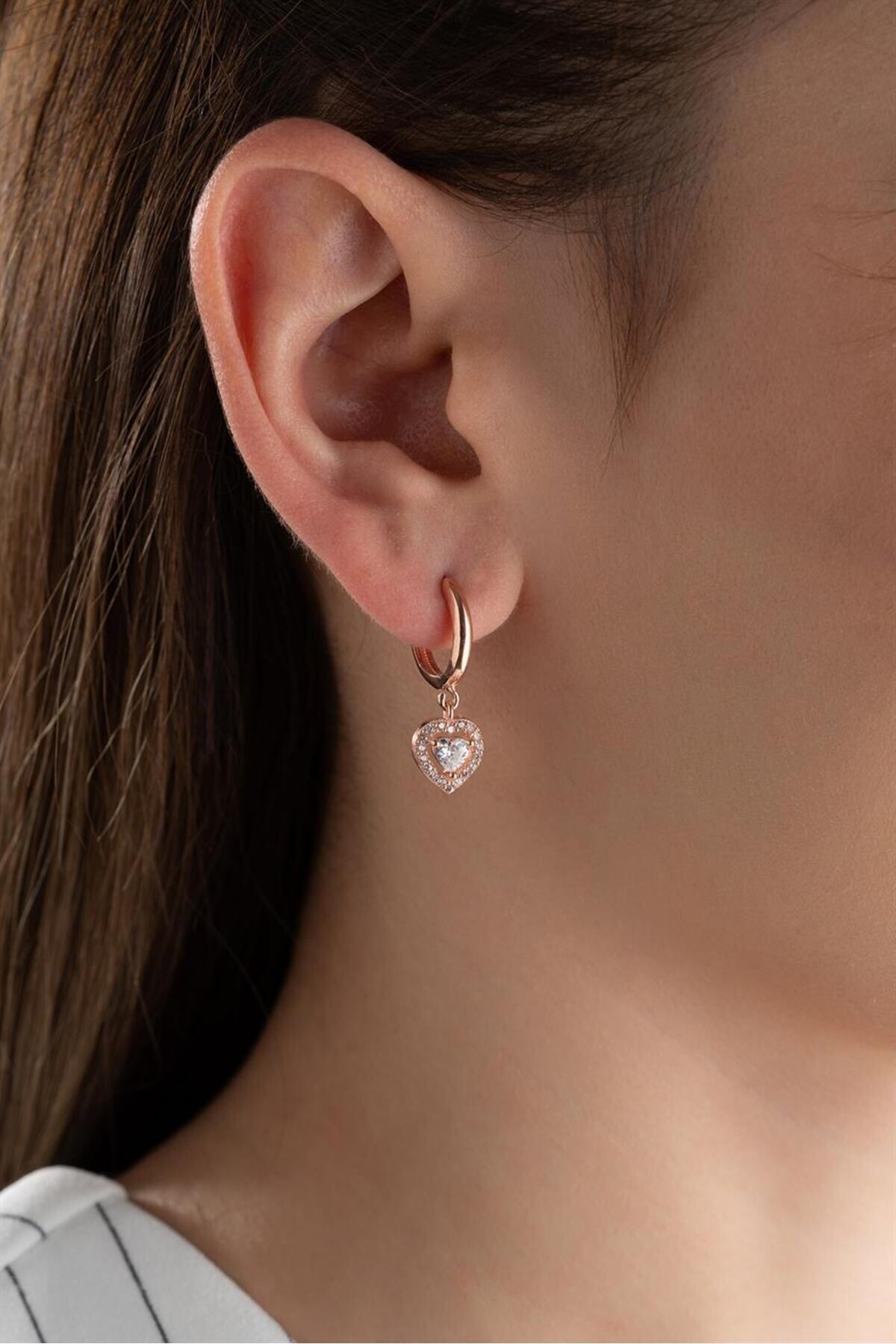 Rose Sallantılı Kalp Gümüş Küpe