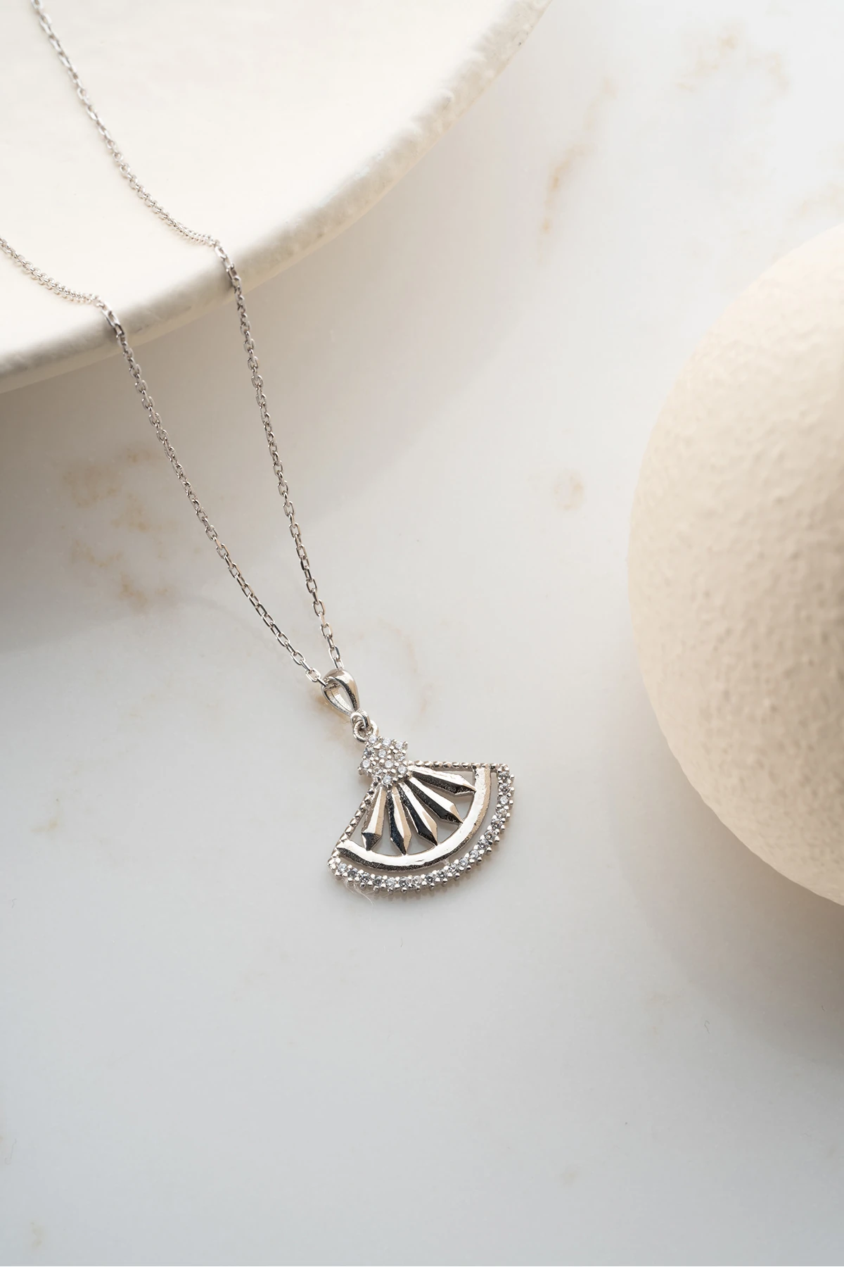 Gümüş Model Kolye