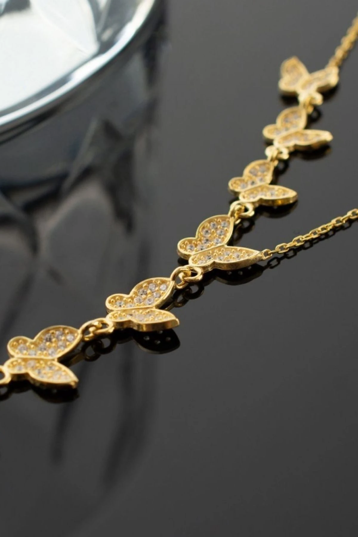 Gümüş Akışlı Kelebek Kolye