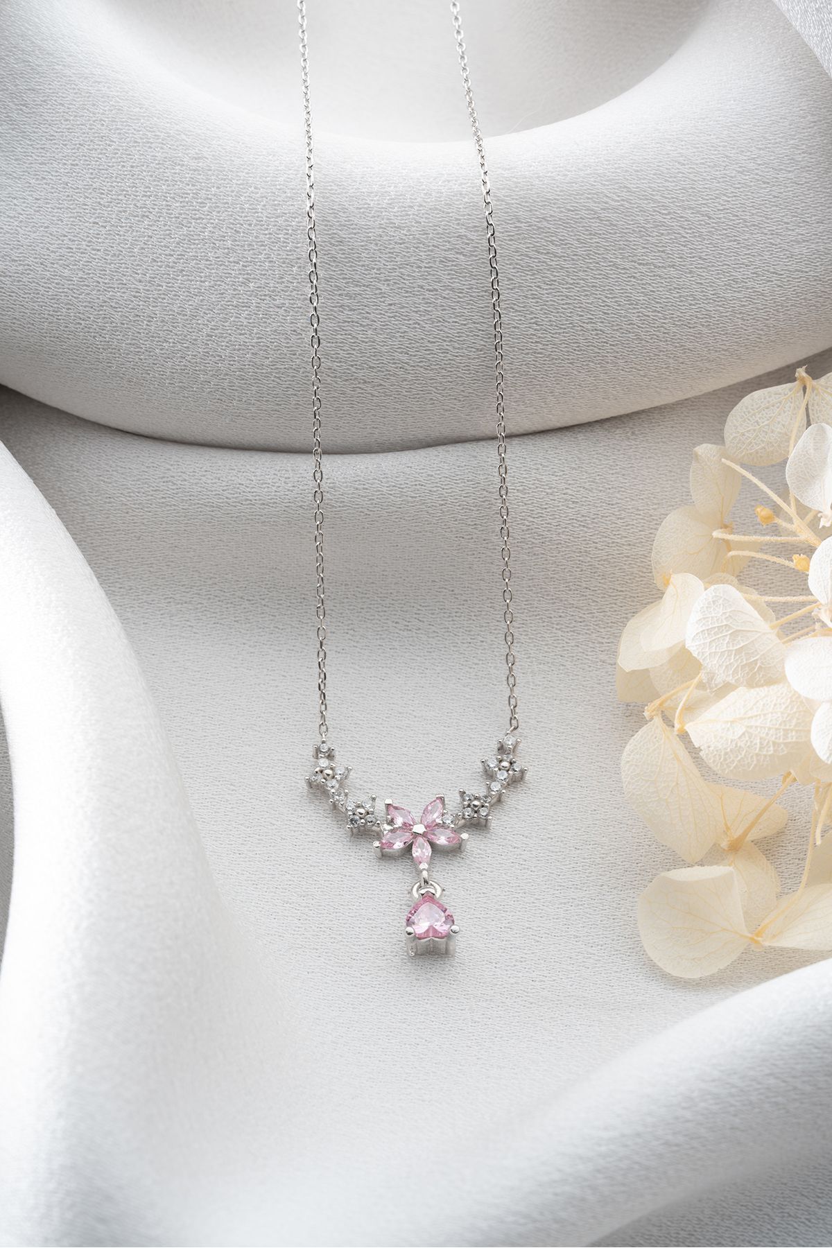 Gümüş Damla Taşlı Çiçek Kolye