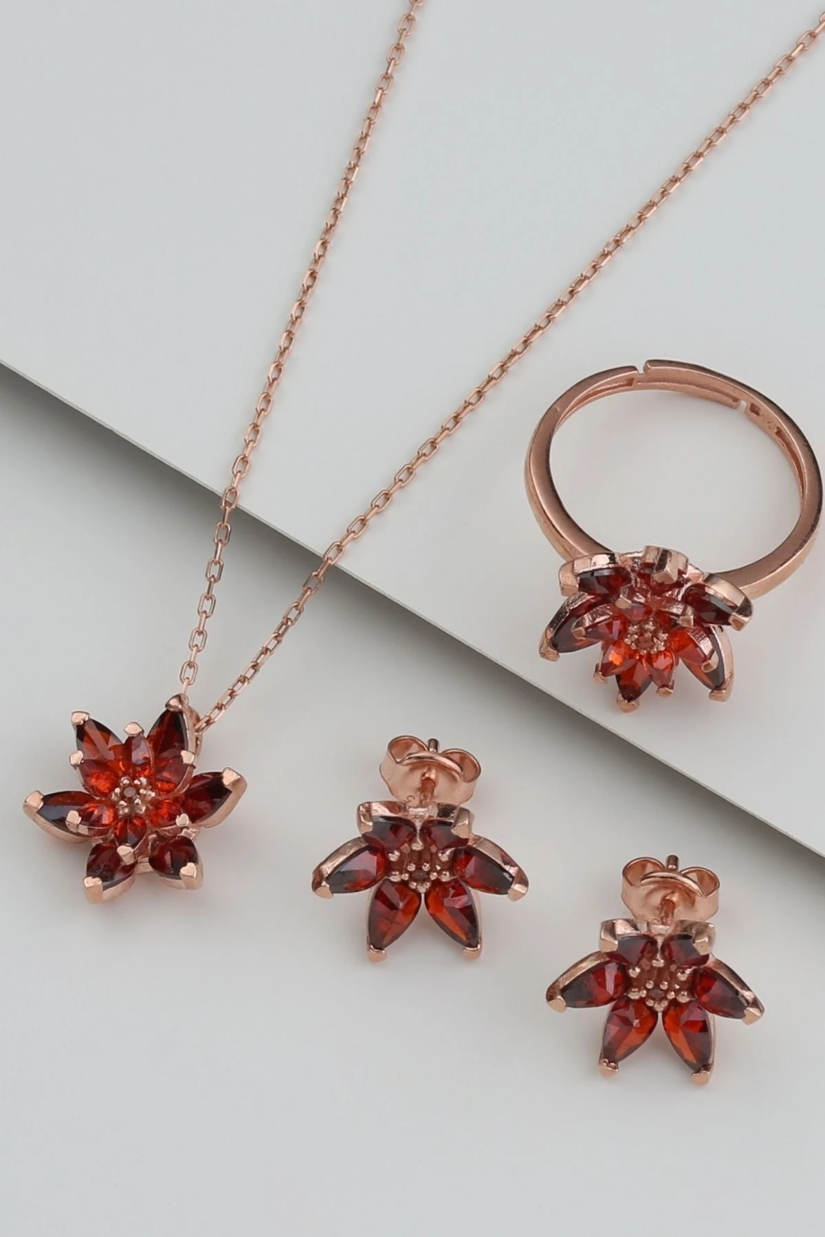 Gümüş Kırmızı Lotus Çiçekli Takı Set