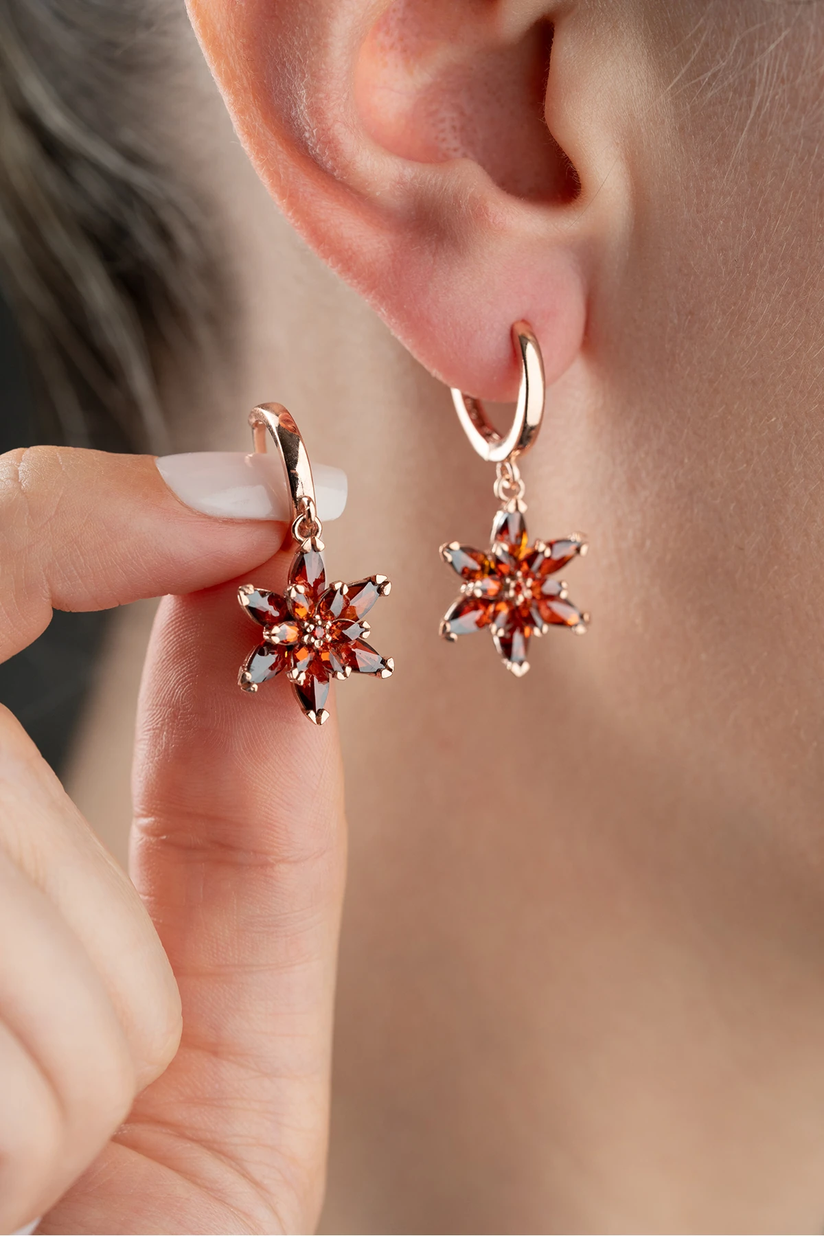 Gümüş Rose Garnet Taşlı Küpe