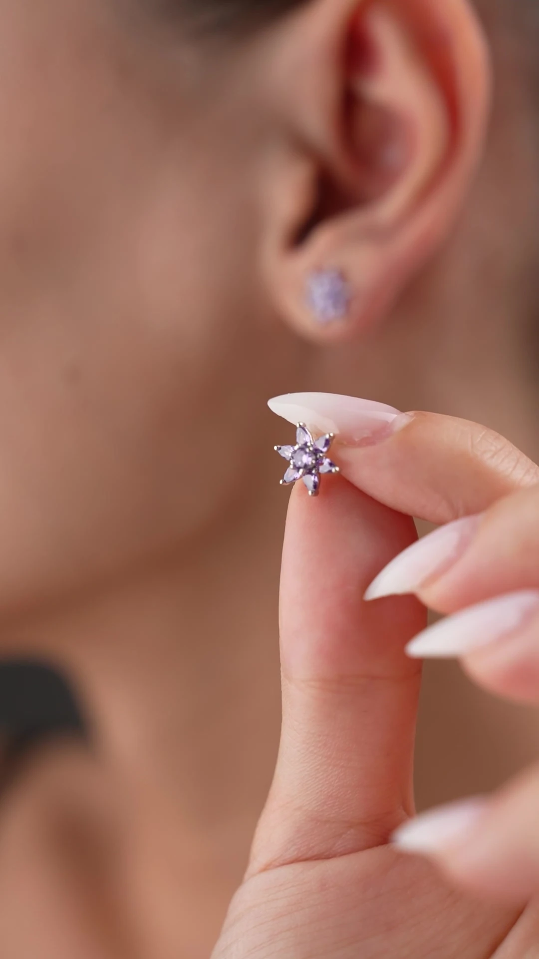 Gümüş Mor Taşlı Lotus Küpe