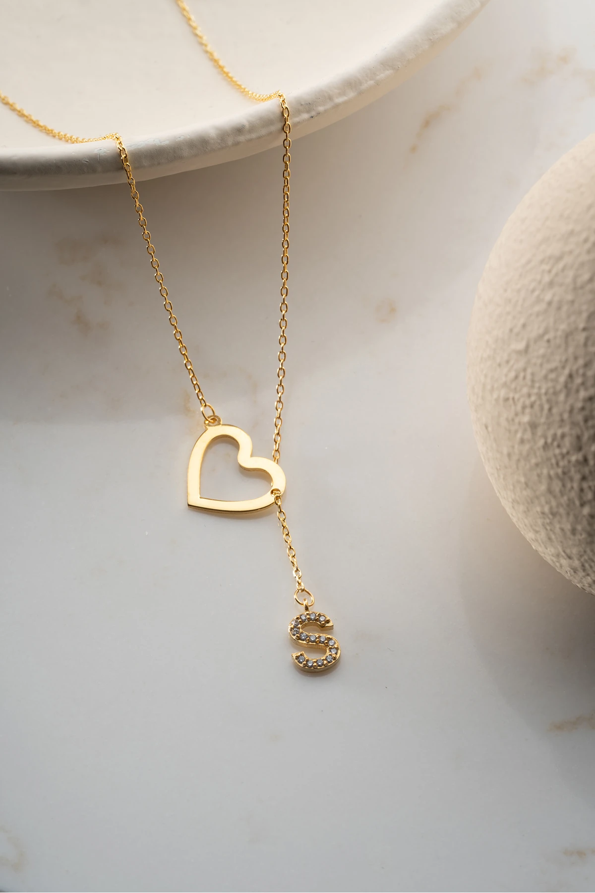 Gümüş Kişiye Özel Kalpli Harf Kolye