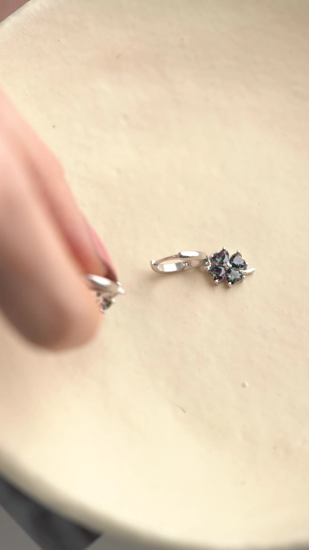 Gümüş Mistik topaz Yonca Küpe