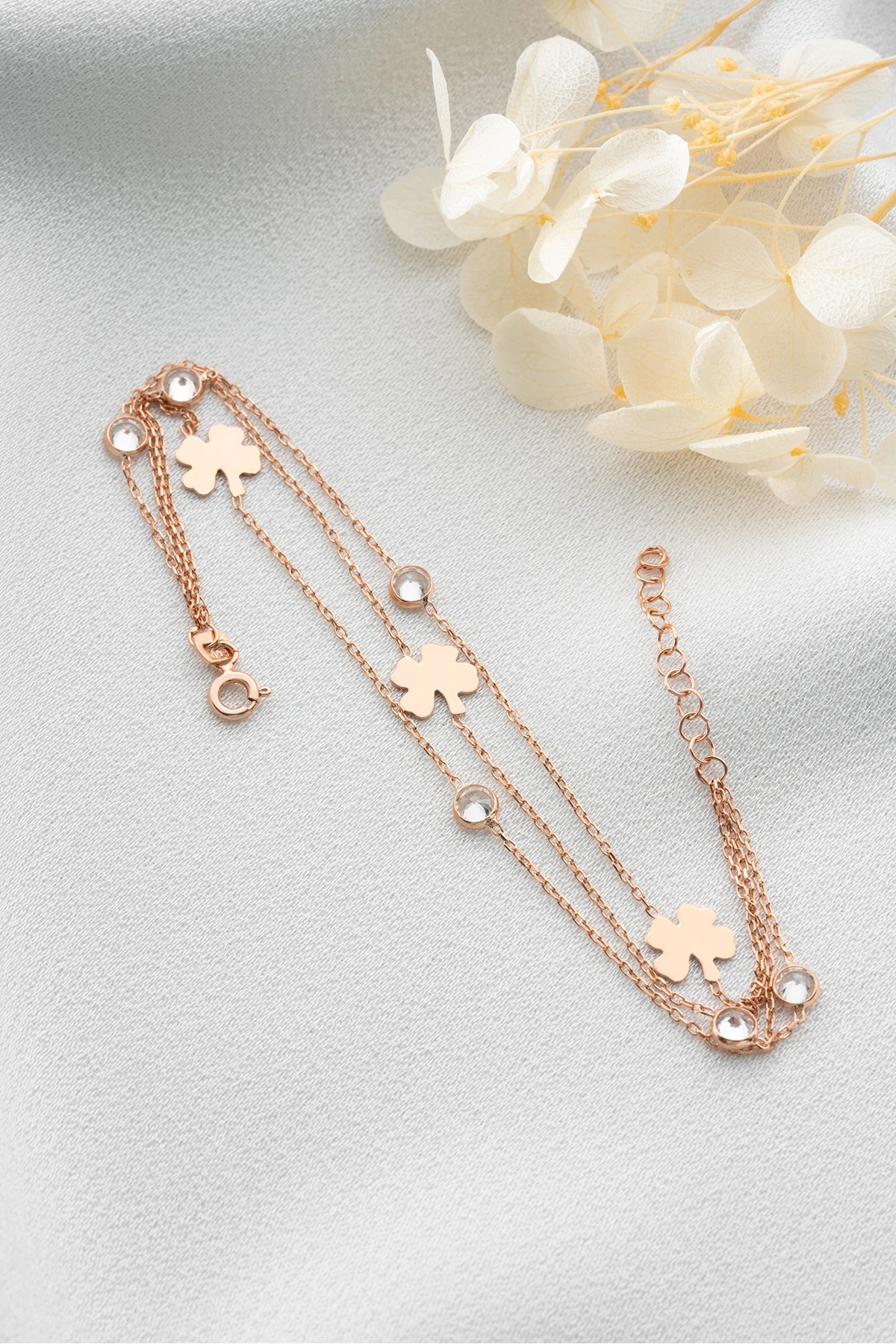 Gümüş 3 Sıra Yoncalı Taşlı Bileklik